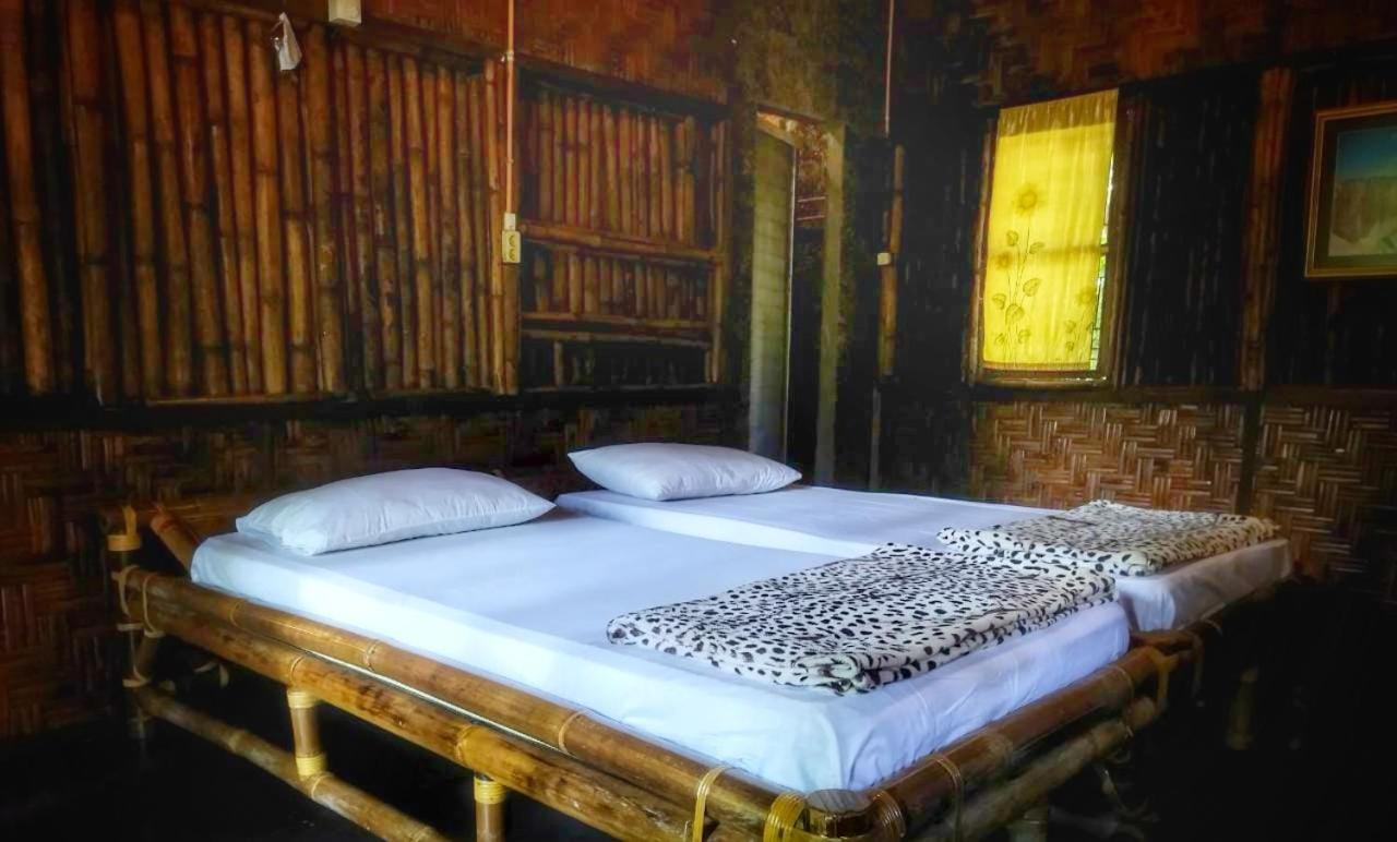 Standard Twin Room with Garden View - Photo 12