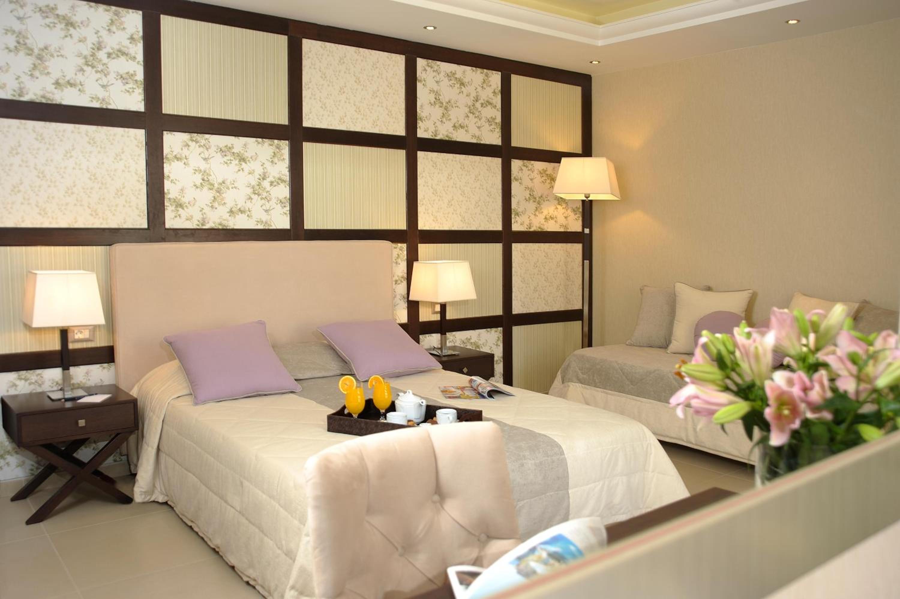 Standard Room with Pool View photo 3