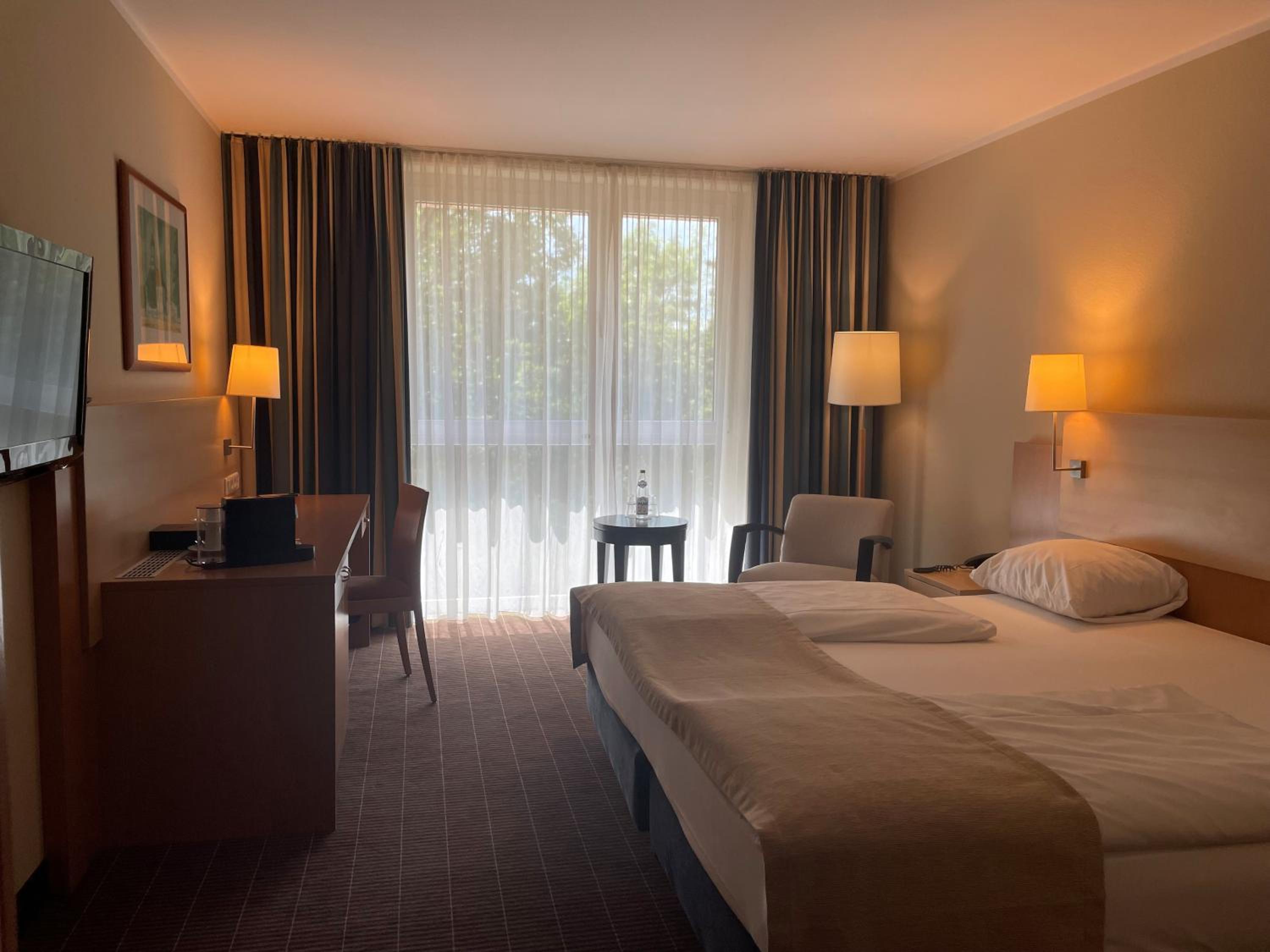King Room with Garden View - Photo 3
