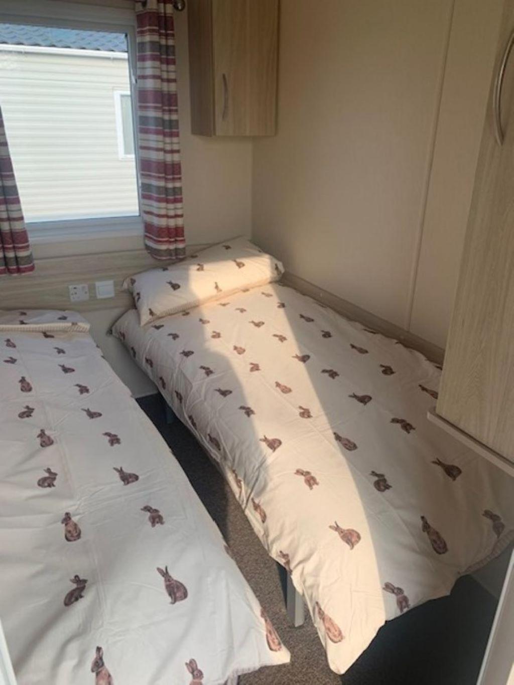 Mobile Home photo 3