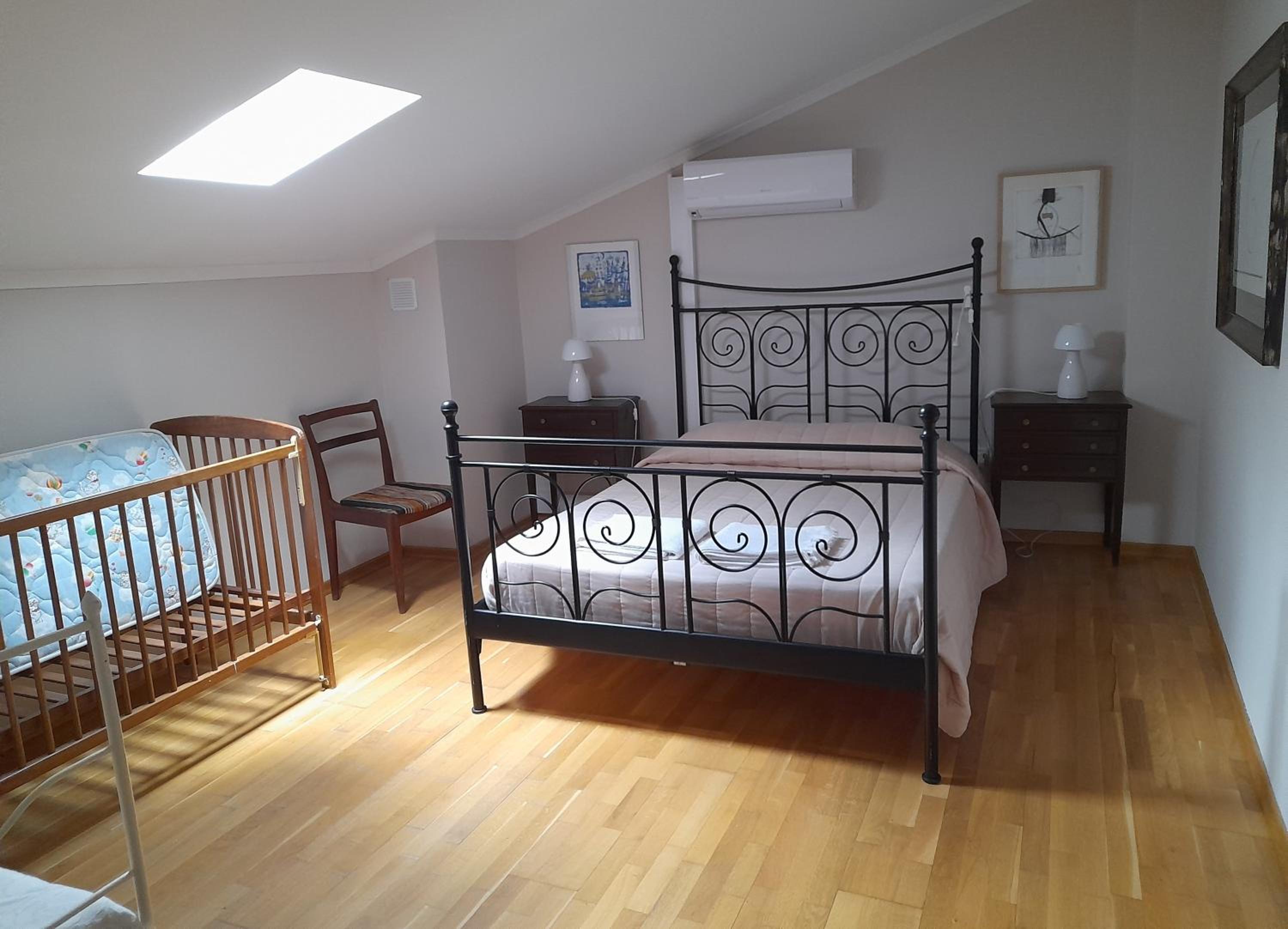 One-Bedroom House photo 1