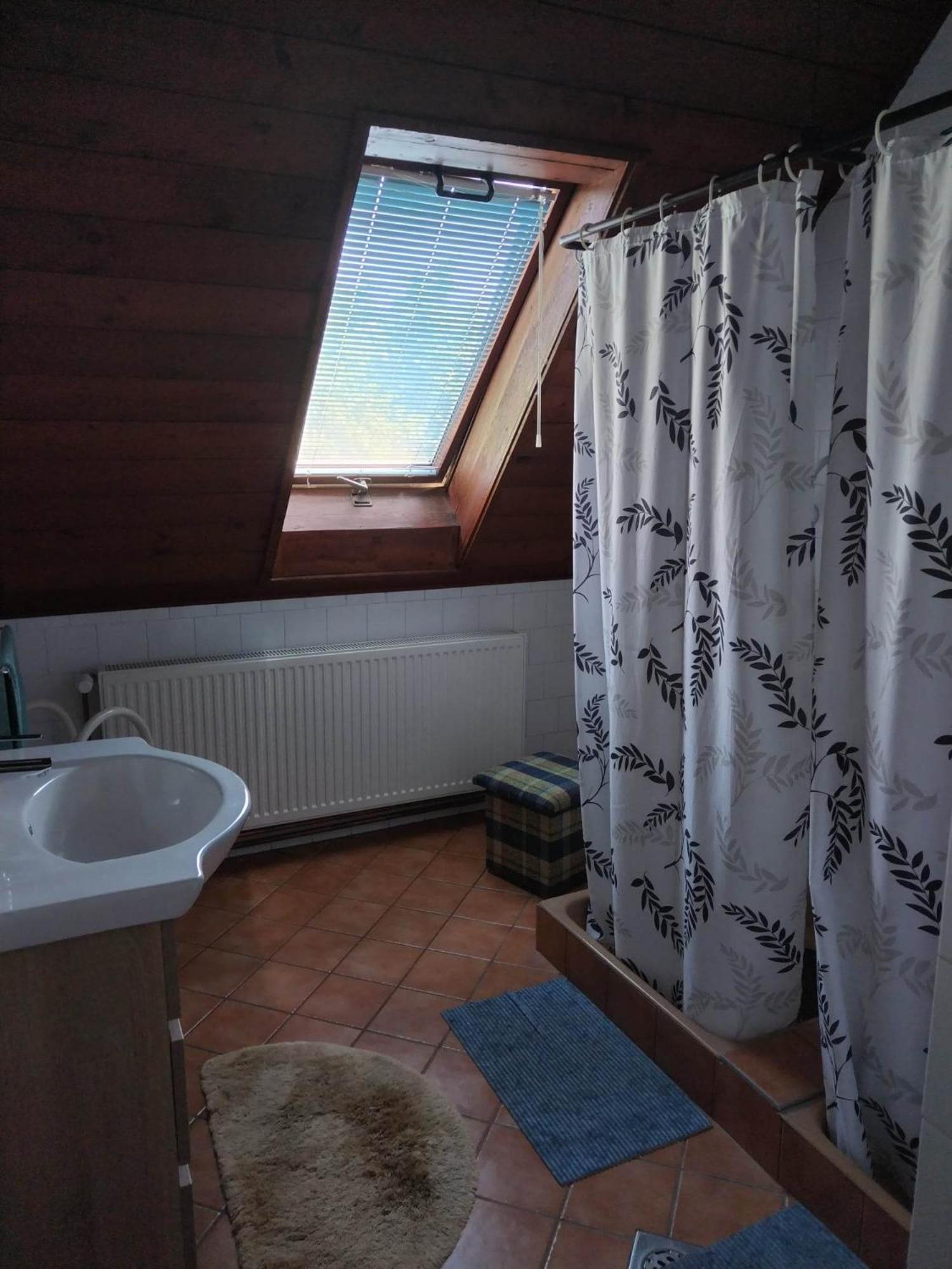 Apartment with Balcony - Photo 10