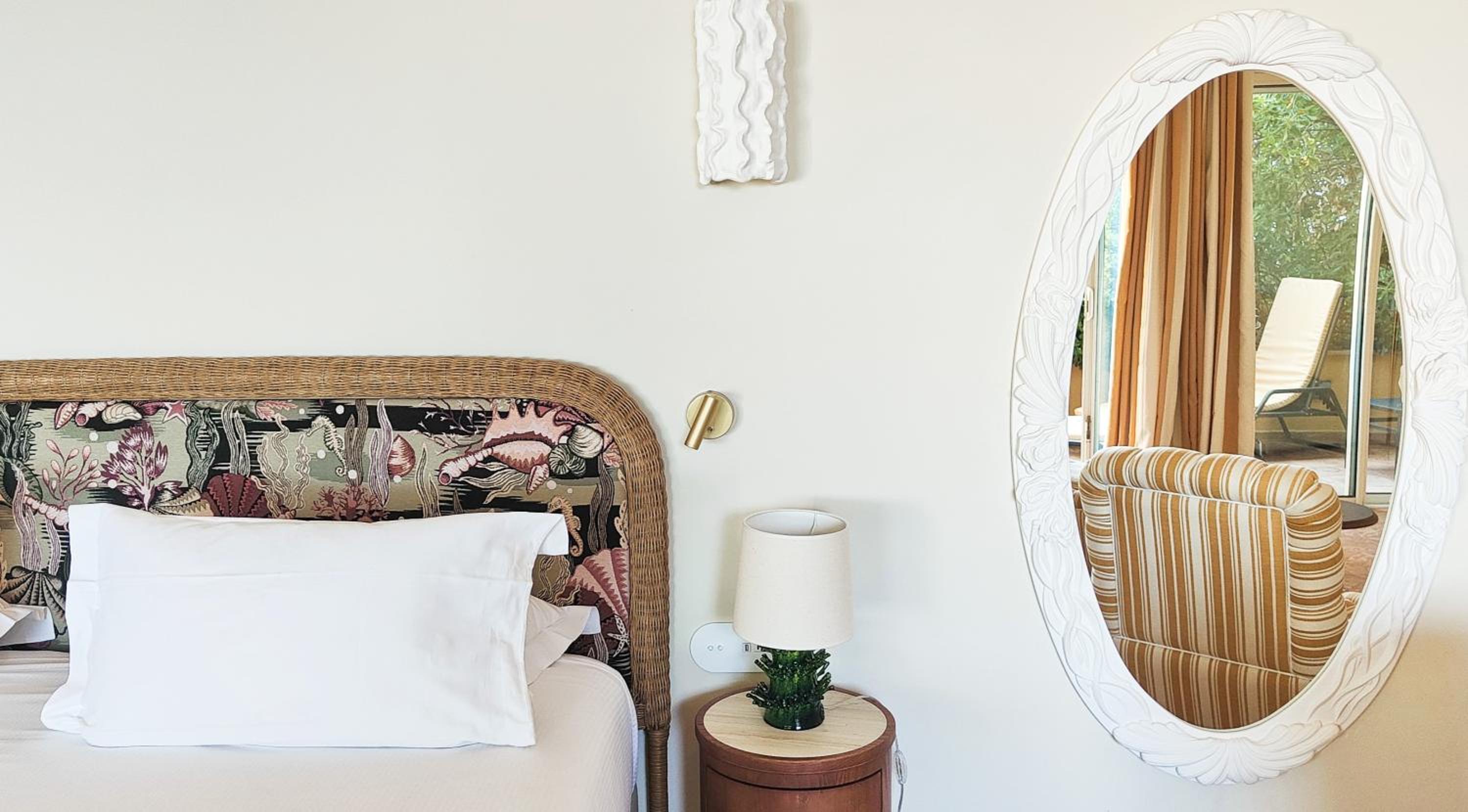 Junior Suite with Balcony and Full Sea View - Photo 8