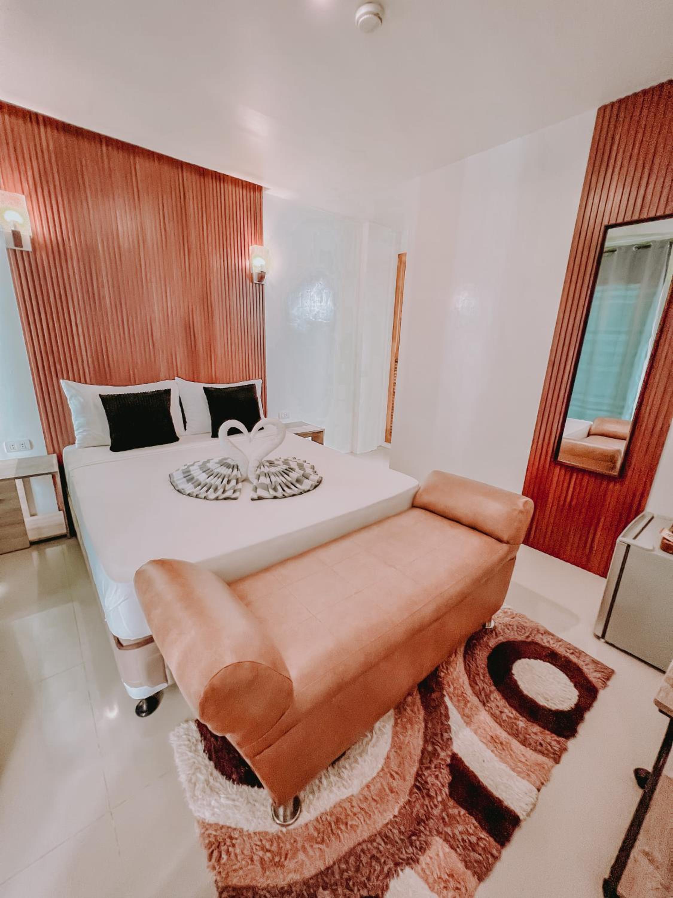 Deluxe Double Room with Sea View - Photo 1