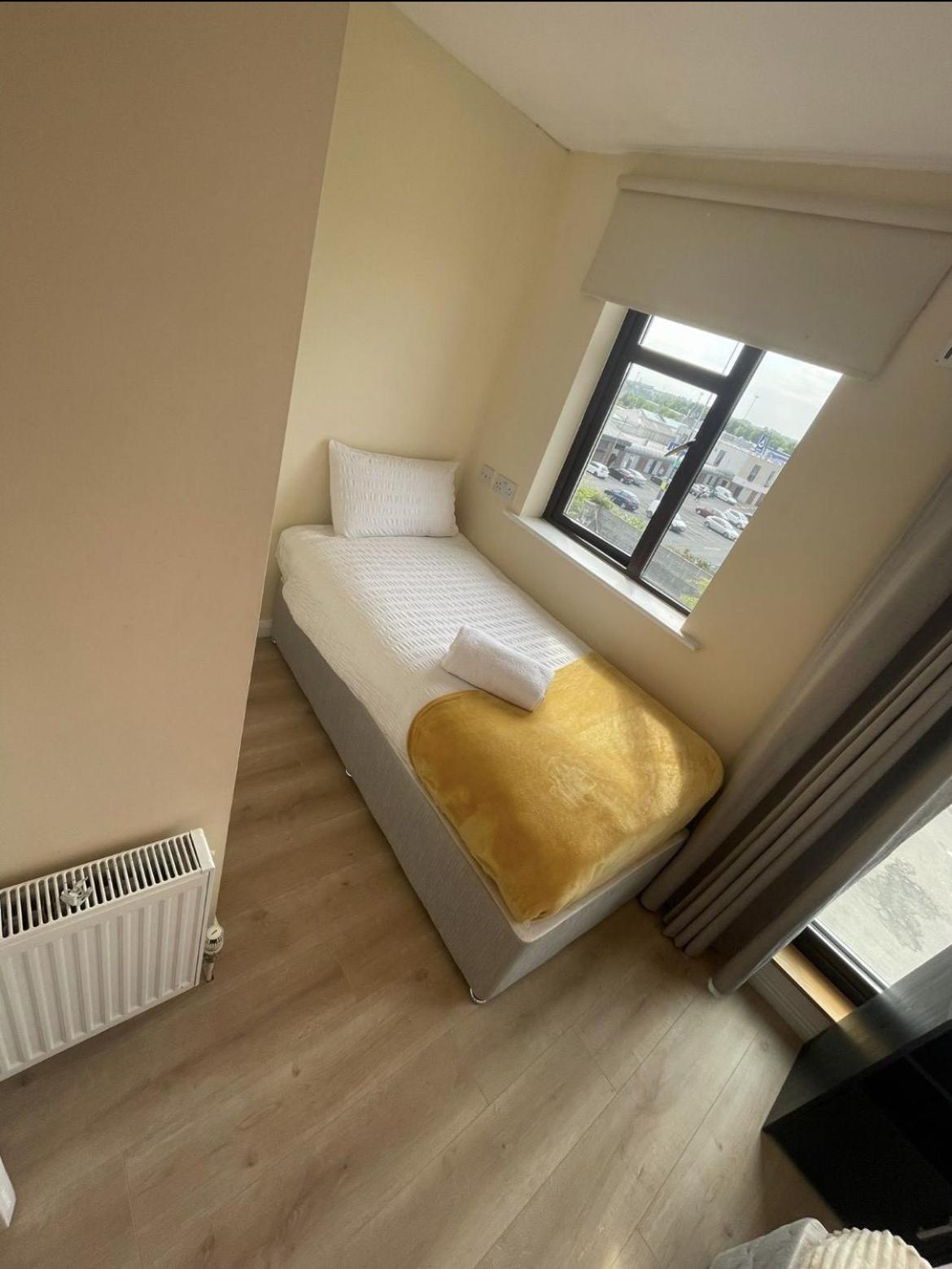 Two-Bedroom Apartment - Photo 9