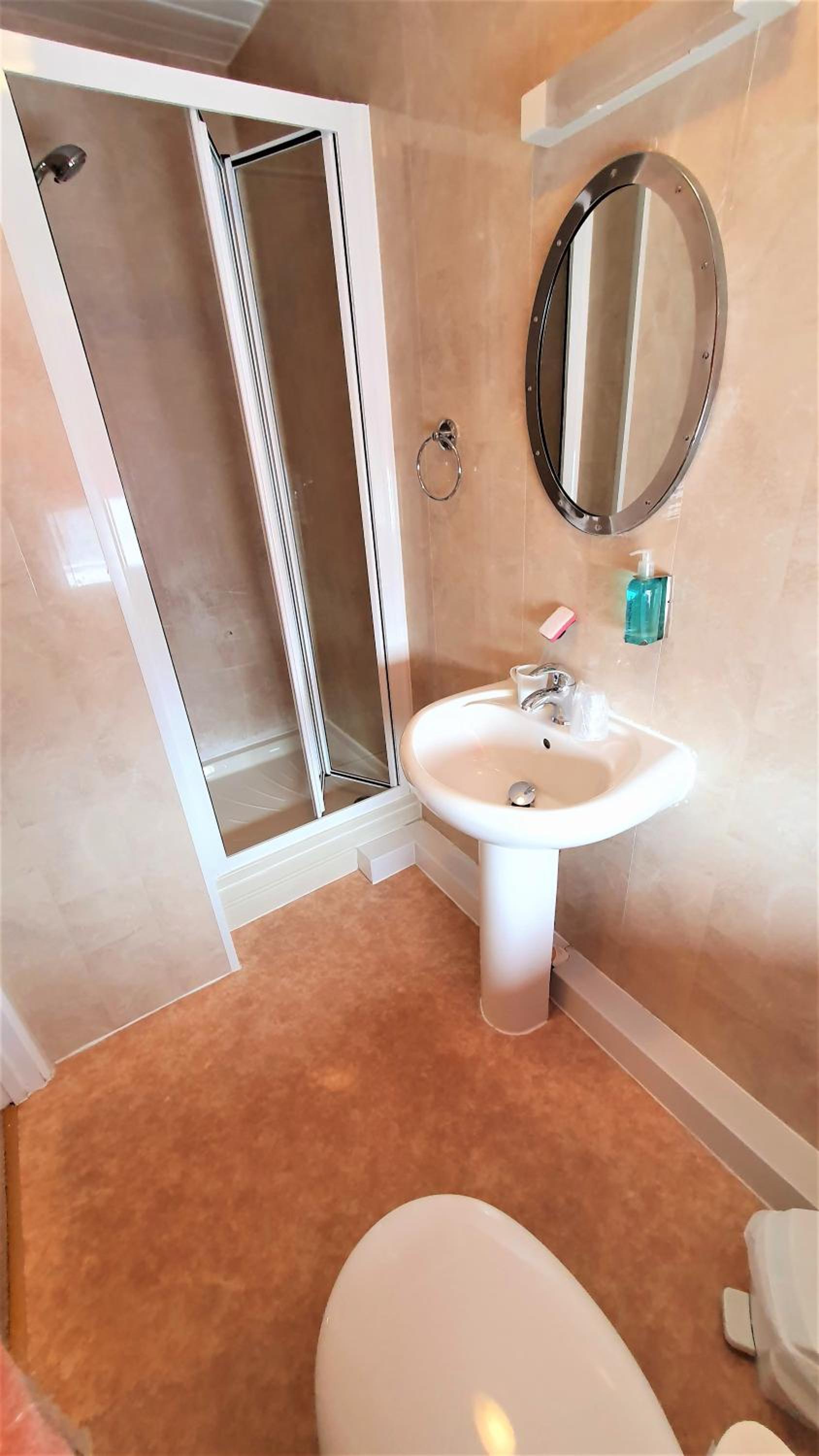 Deluxe Twin Room photo 3