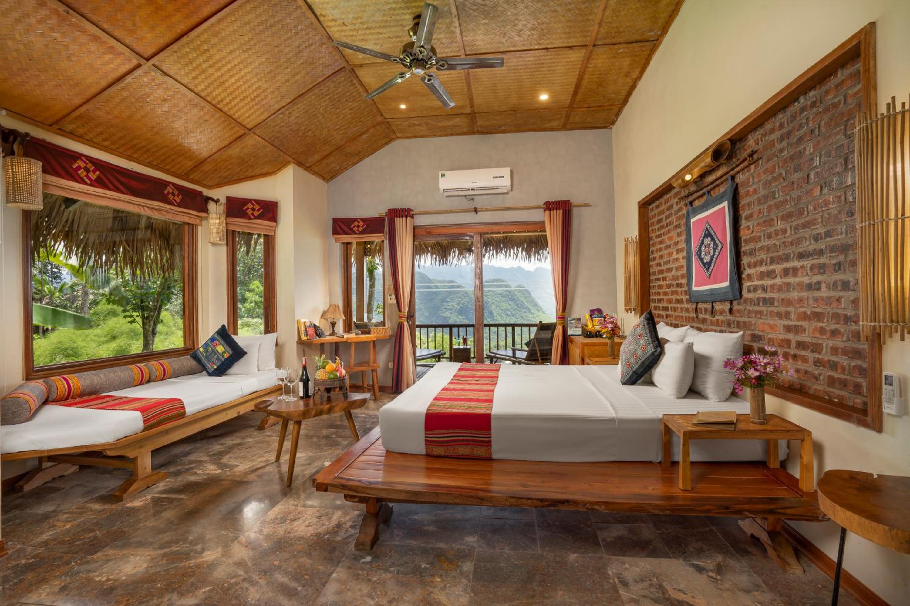 Deluxe Double or Twin Room with Mountain View photo 3