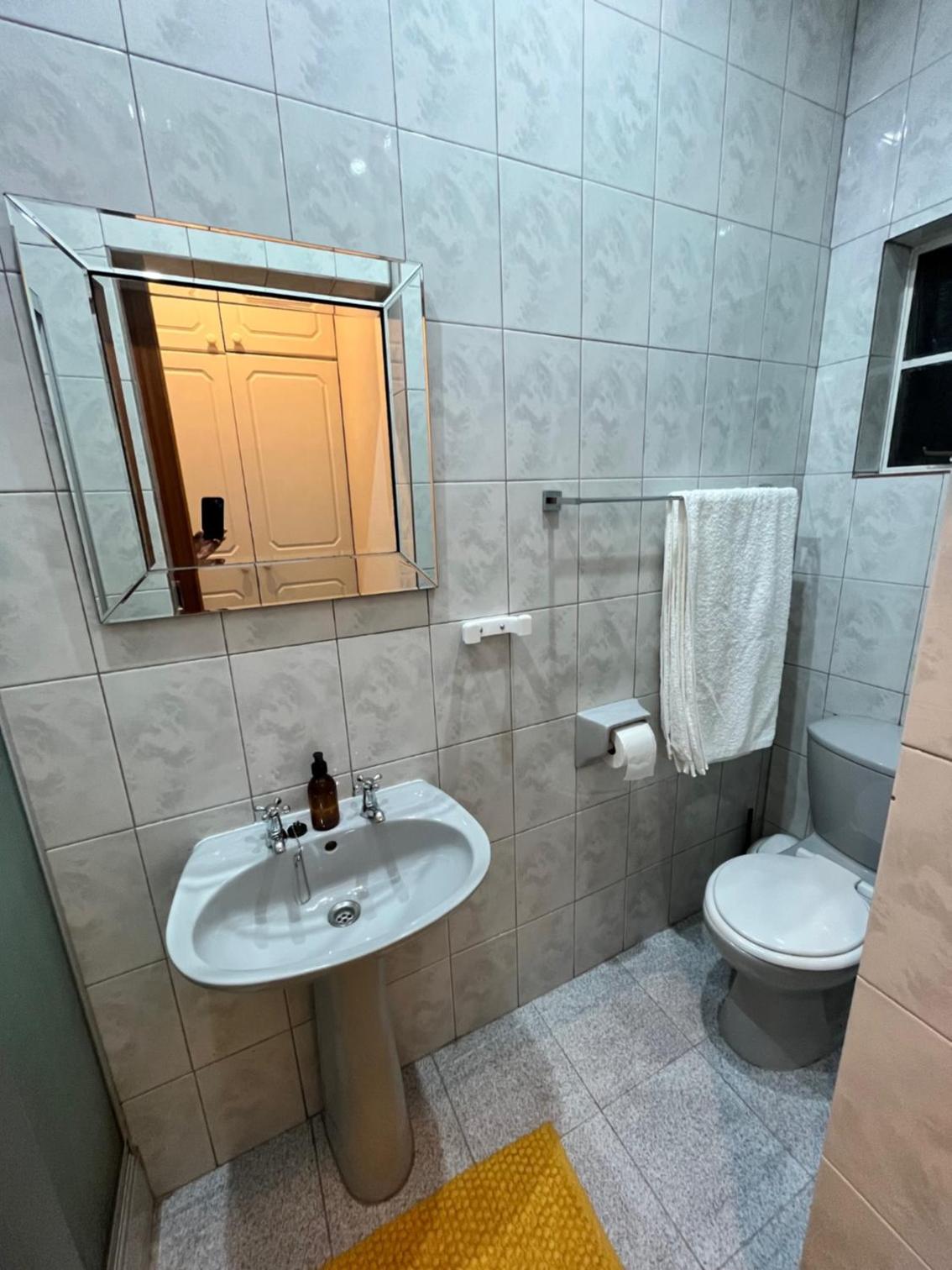 Double Room With Private Bathroom photo 2