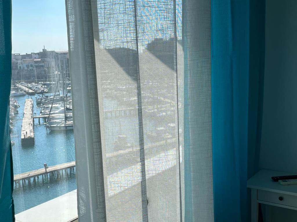 Deluxe Double Room with Sea View - Photo 2