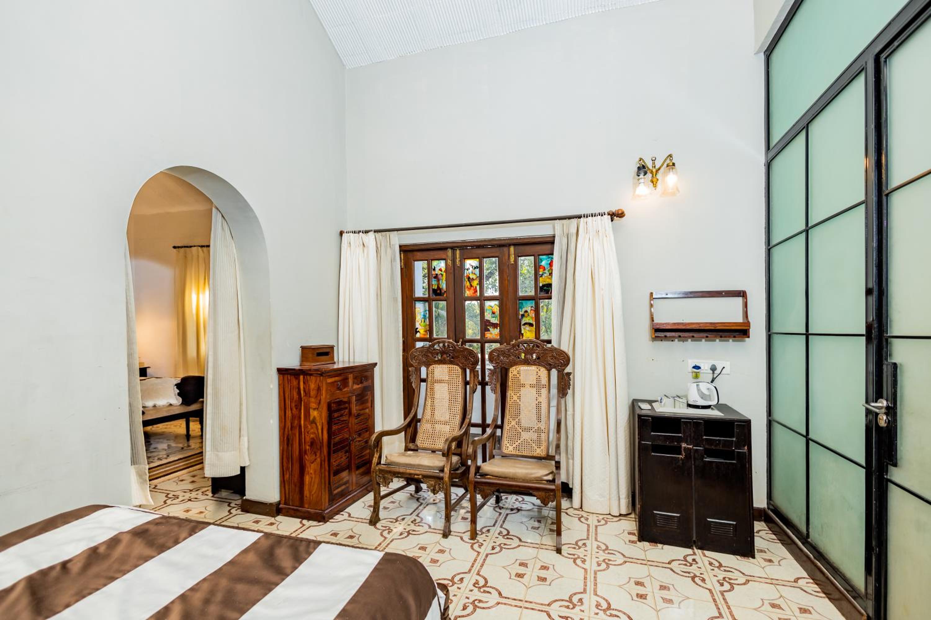 Luxury Suite - Photo 5