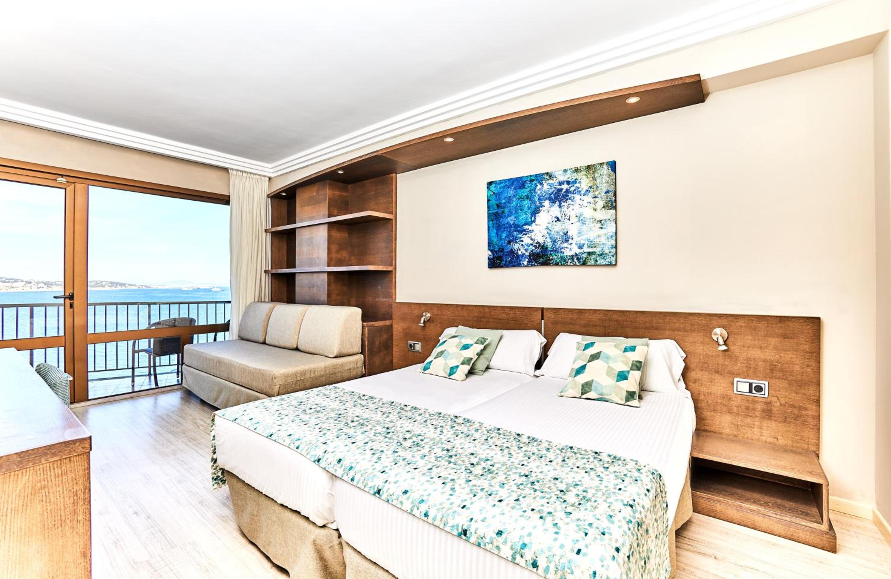 Superior Triple Room with Side Sea View