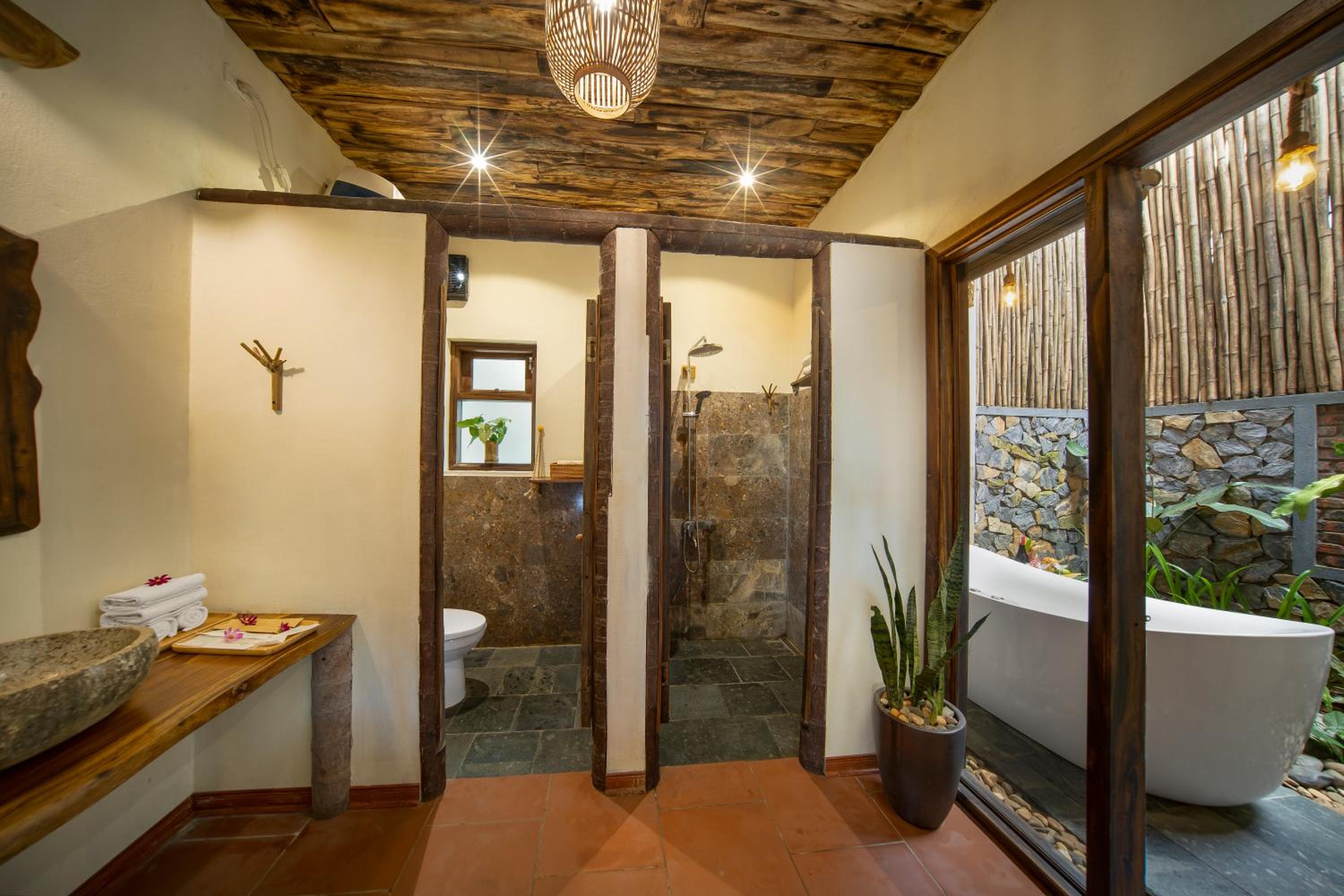 Deluxe Double or Twin Room with Garden View photo 3