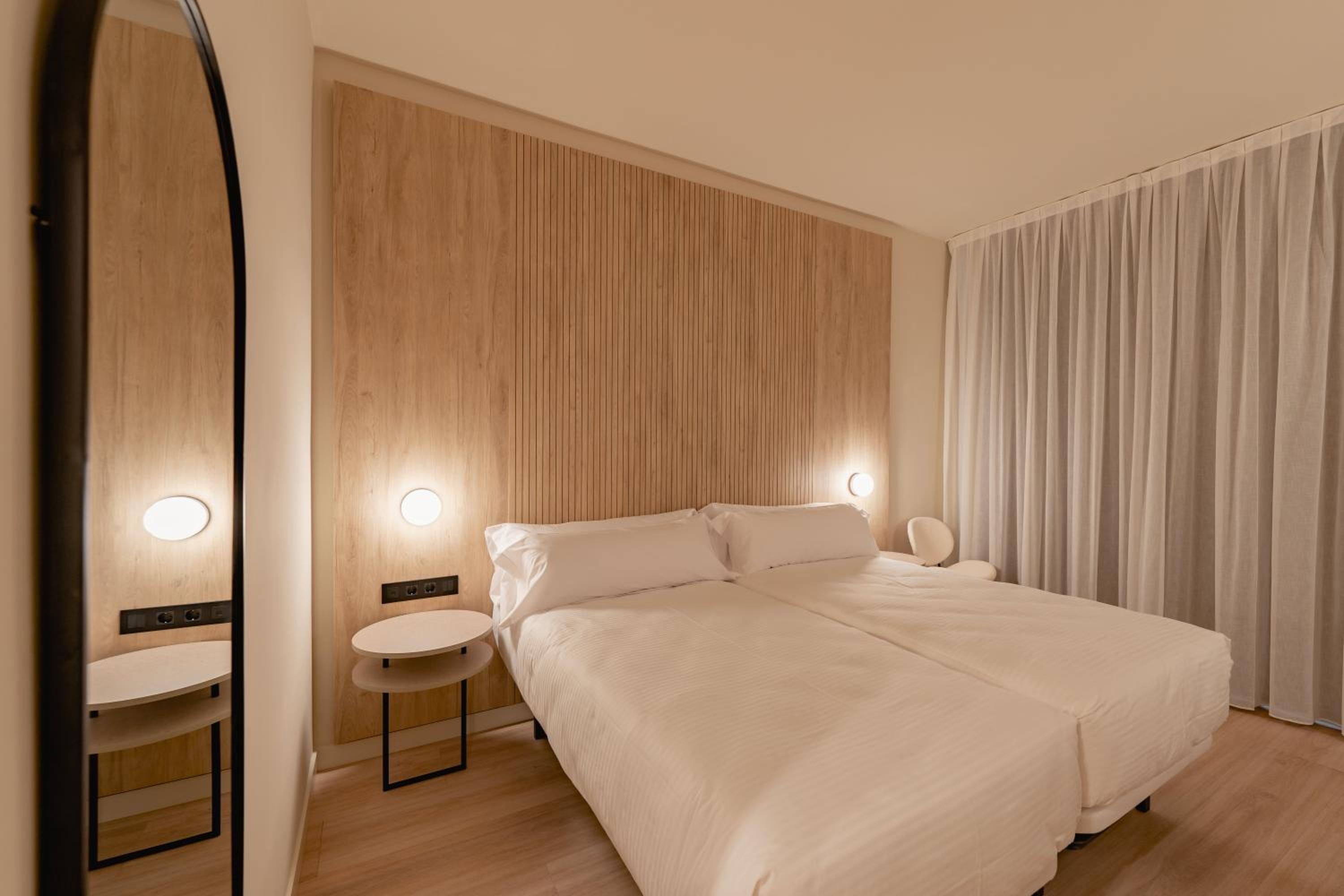 Comfort Room (2 Adults) - Photo 1