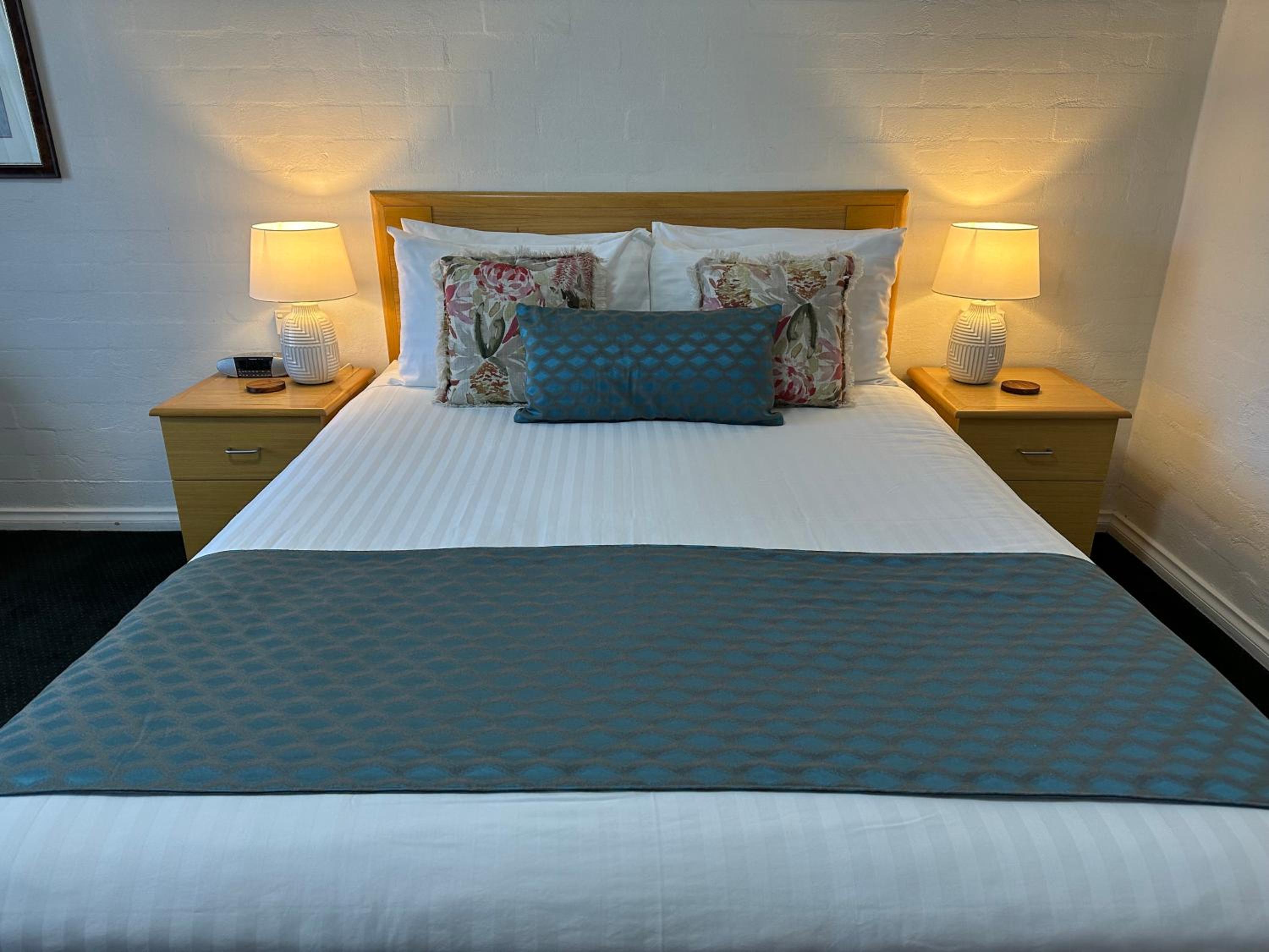 Deluxe Queen Room