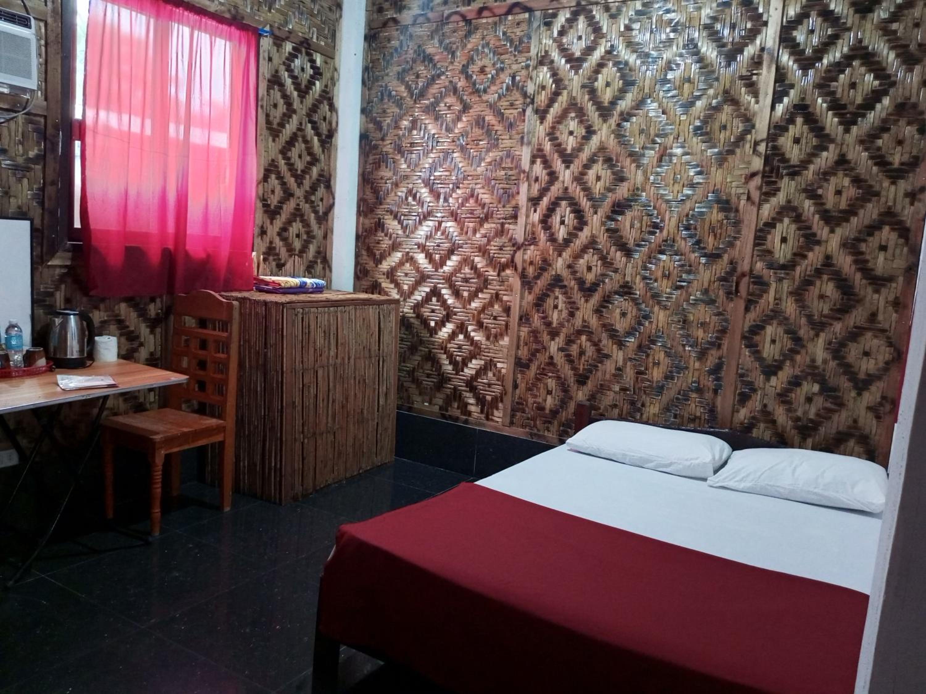 Budget Twin Room - Photo 19