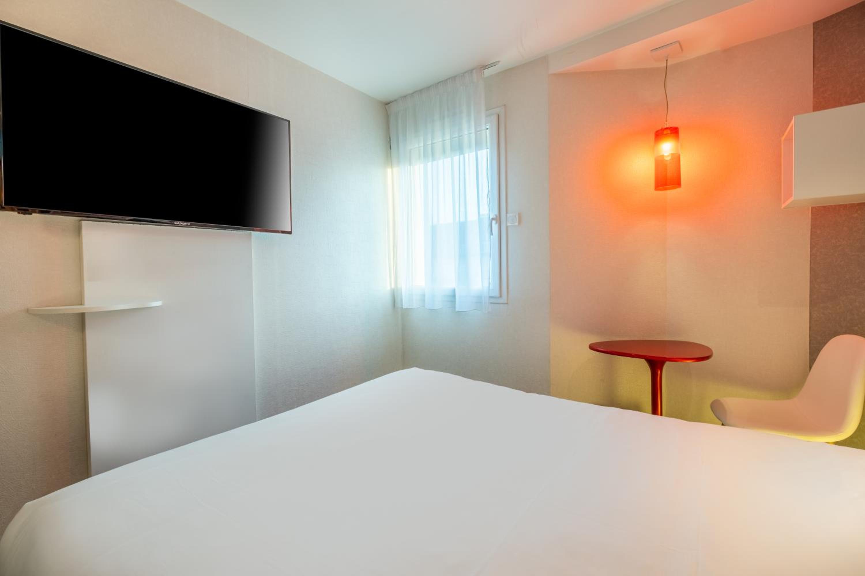 Standard Double Room - Photo 17