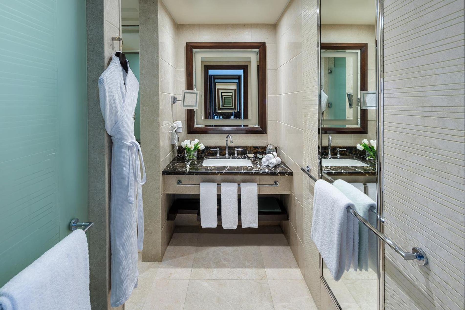 Fairmont Twin Room with City View