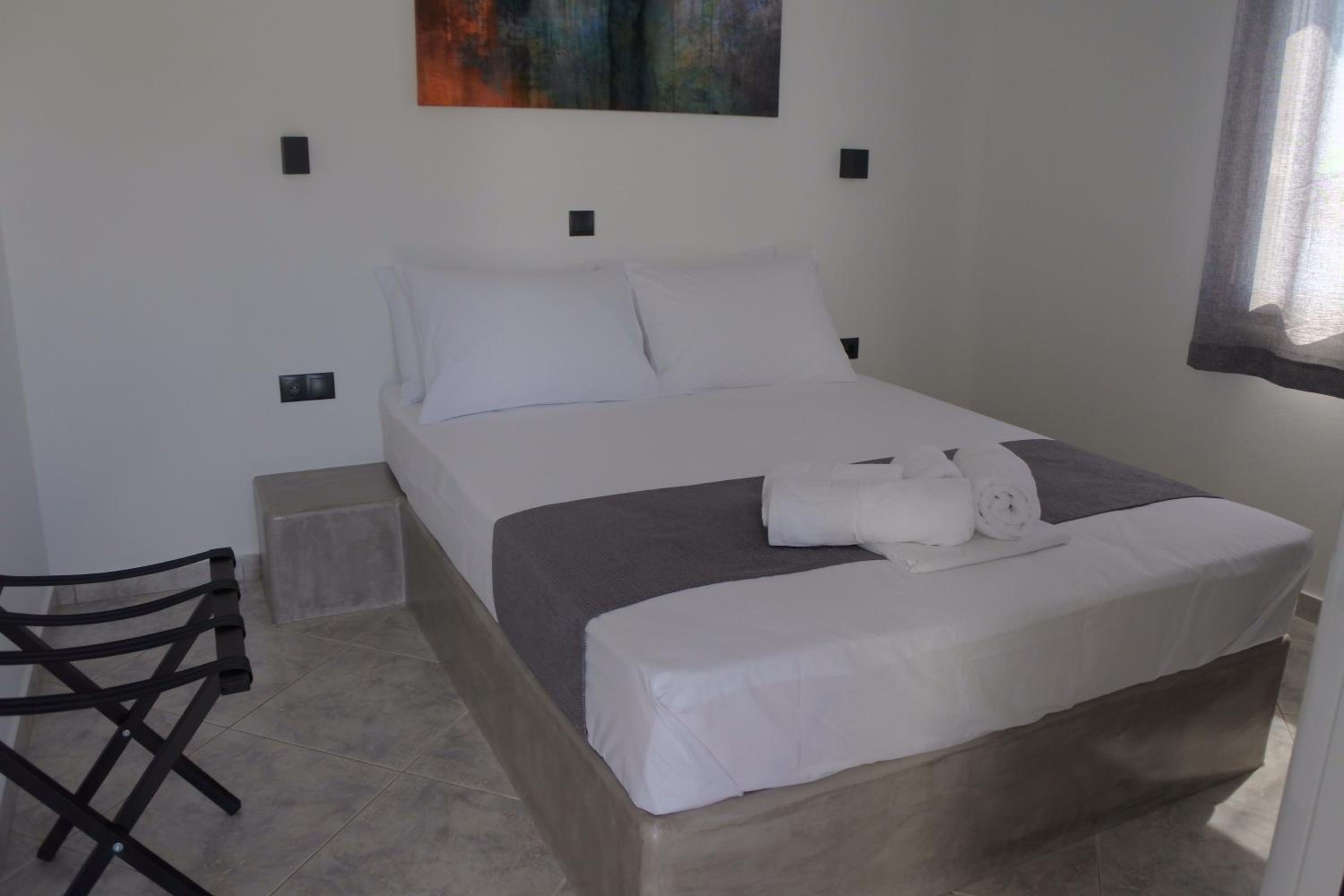 Double Room with Balcony and Sea View