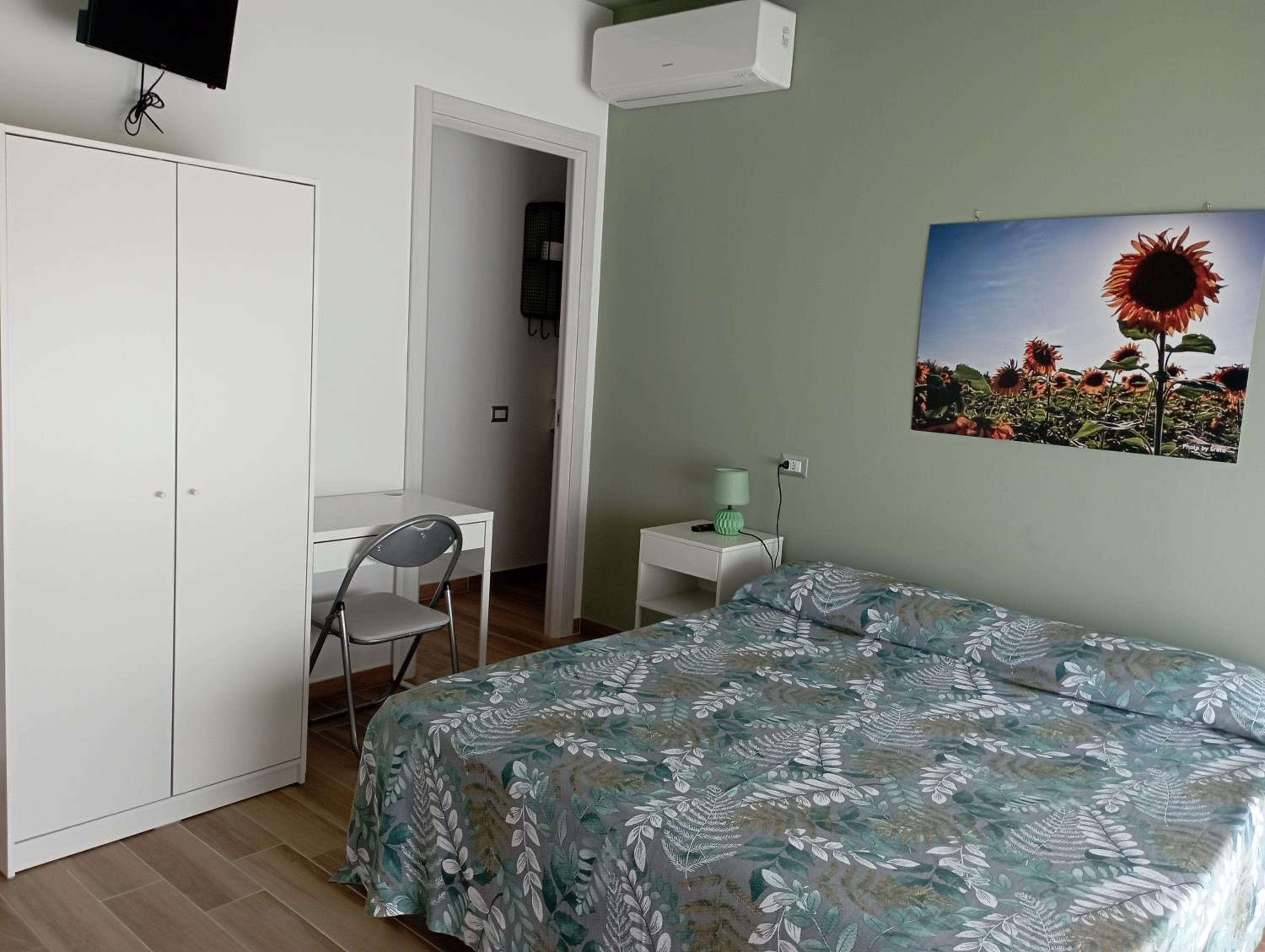 Triple Room with Private Bathroom photo 1