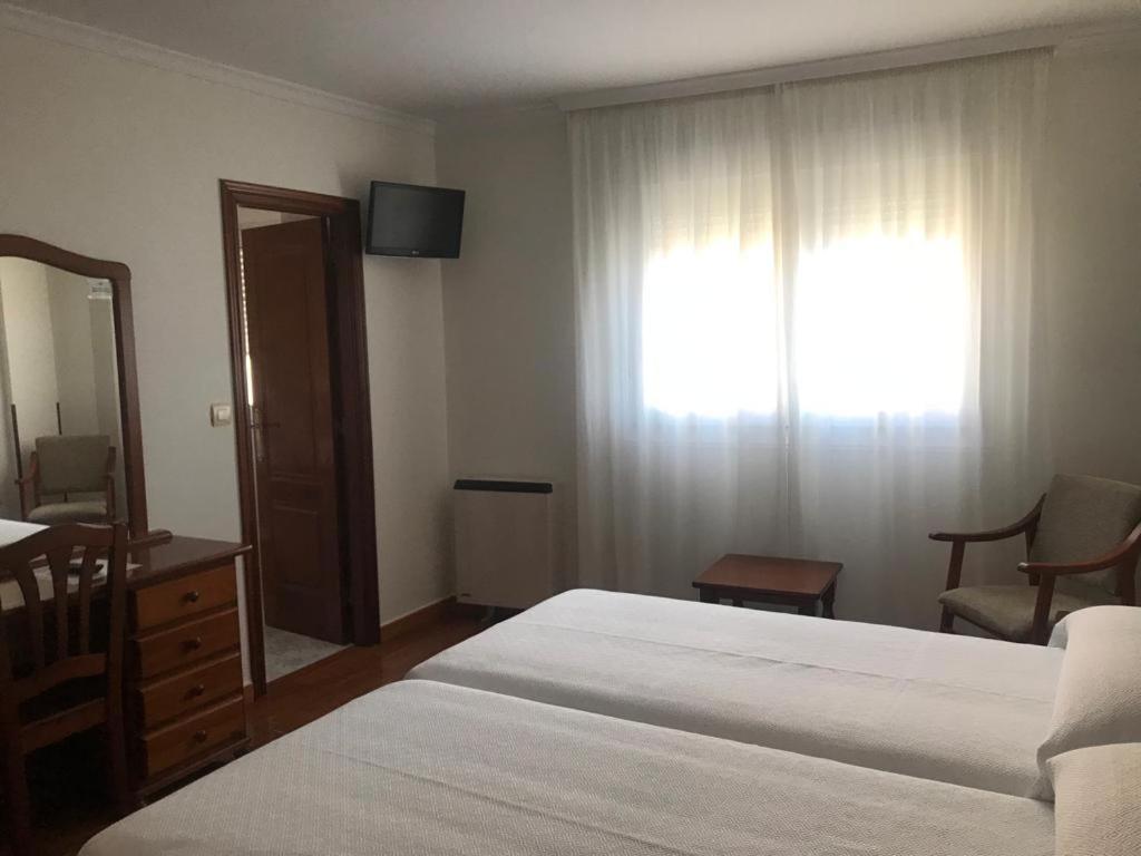 Standard Twin Room with Sea View