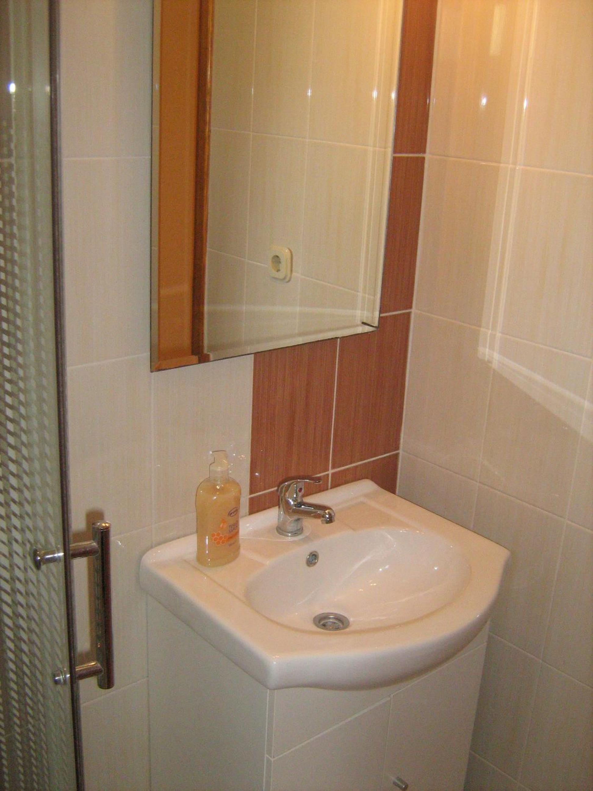 One-Bedroom Apartment photo 3