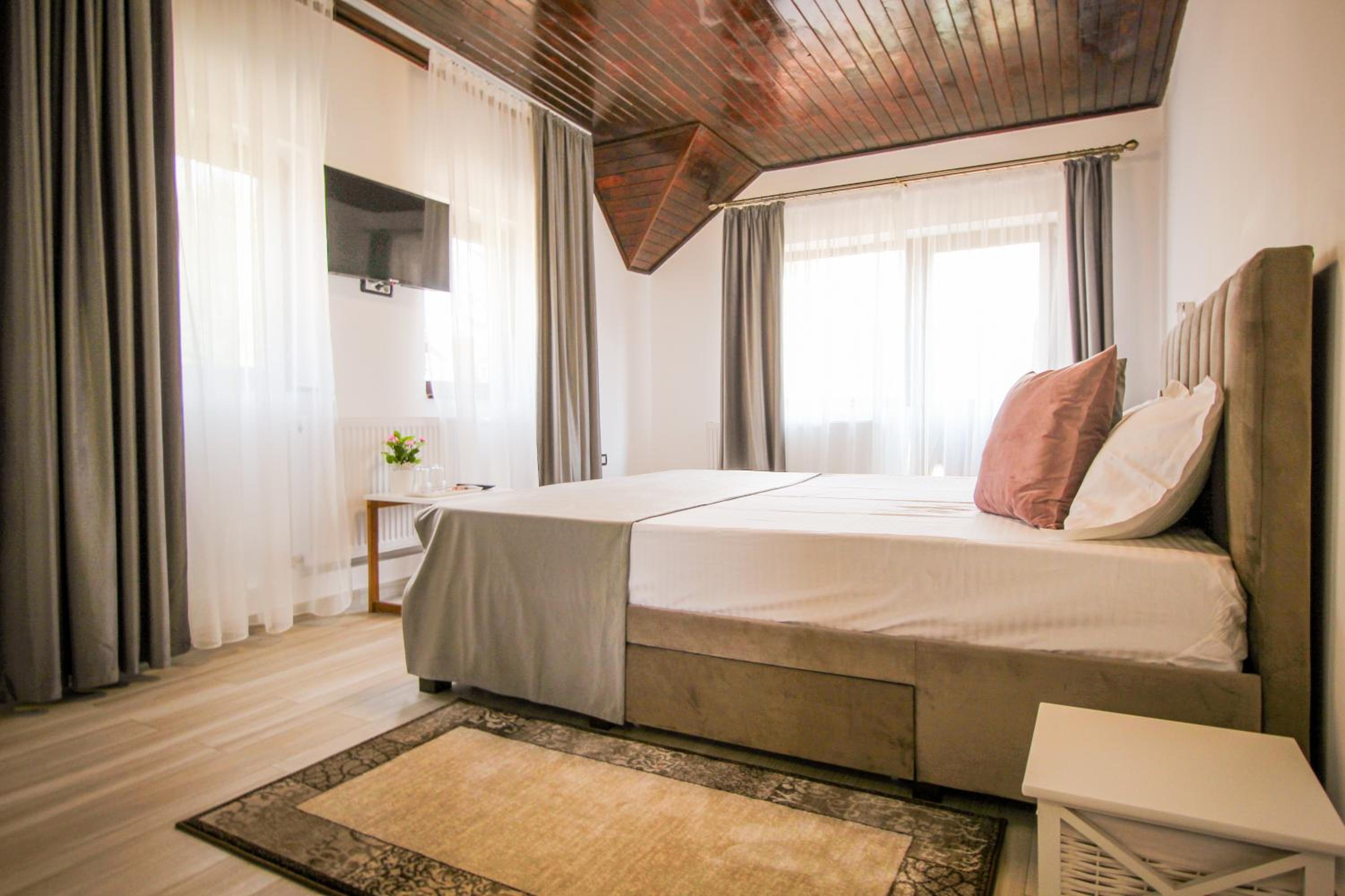 Double Room with Balcony photo 2