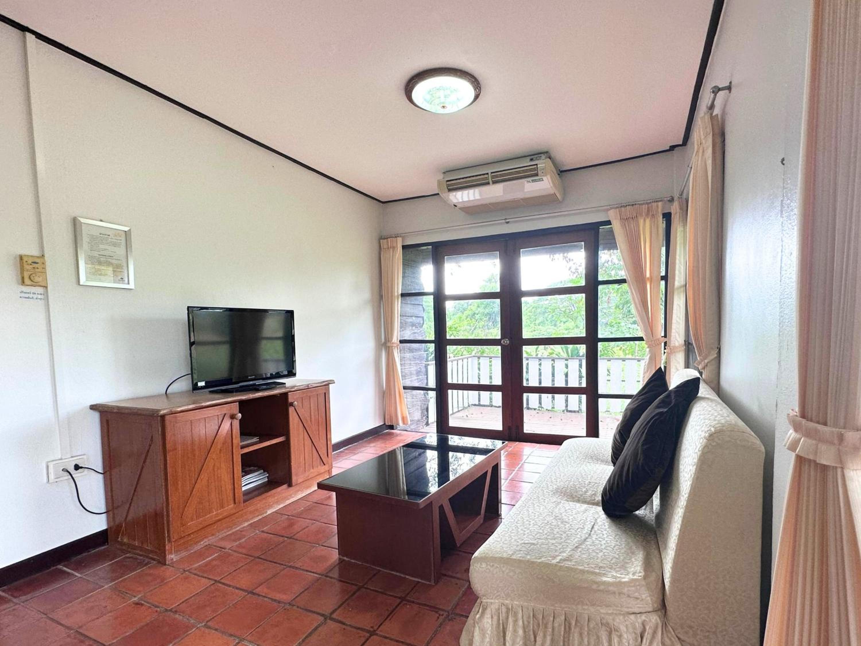 Superior Suite - Photo 4