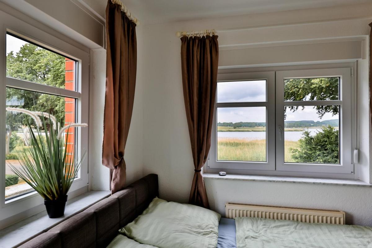 Apartment with Lake View - Photo 21