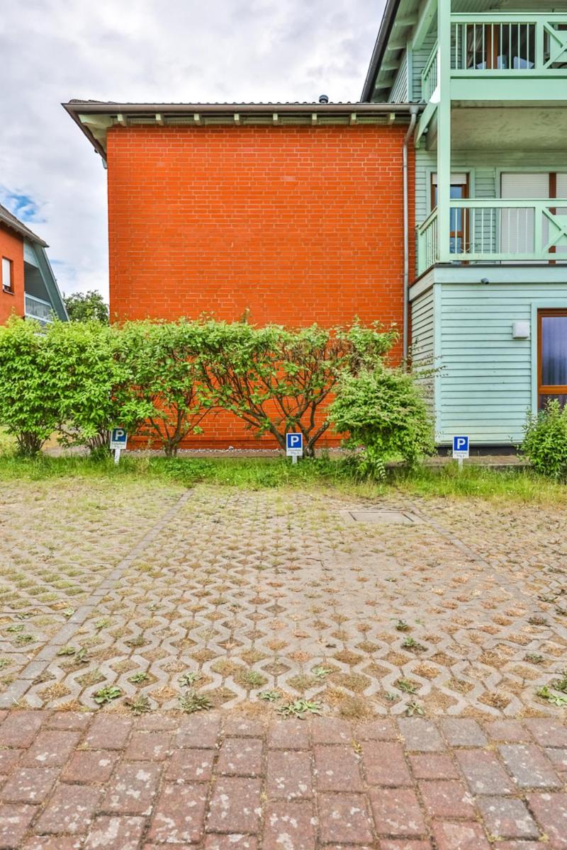 Apartment with Lake View - Photo 31