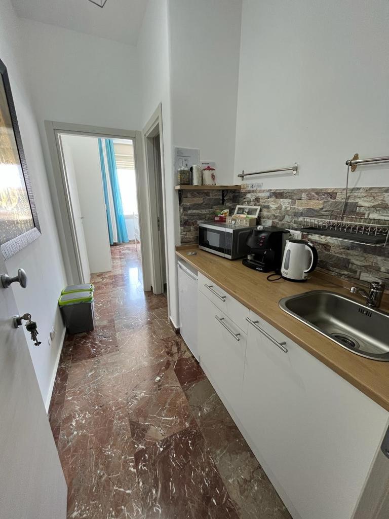 Deluxe Double Room with Sea View - Photo 6