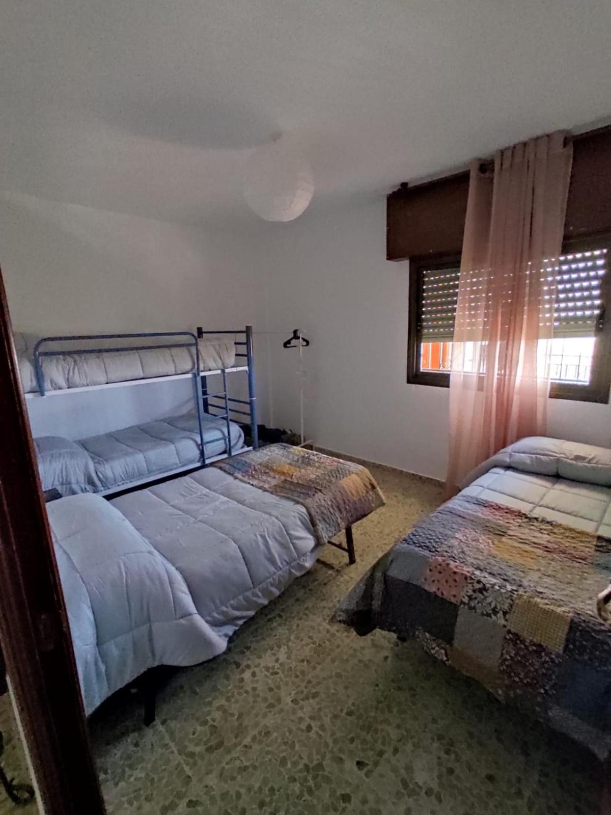 Four-Bedroom House photo 2