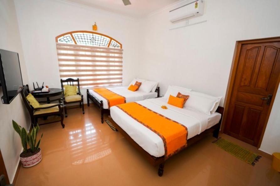 Family Room with Terrace photo 2