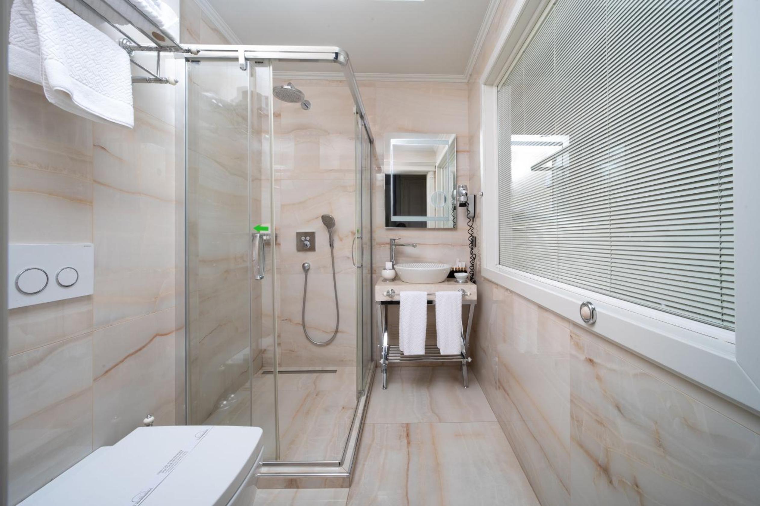 Junior Suite with Sea View photo 2