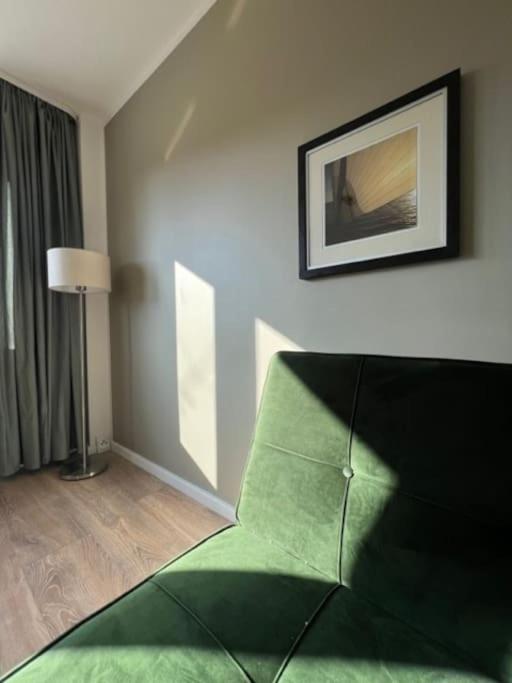 One-Bedroom Apartment photo 2