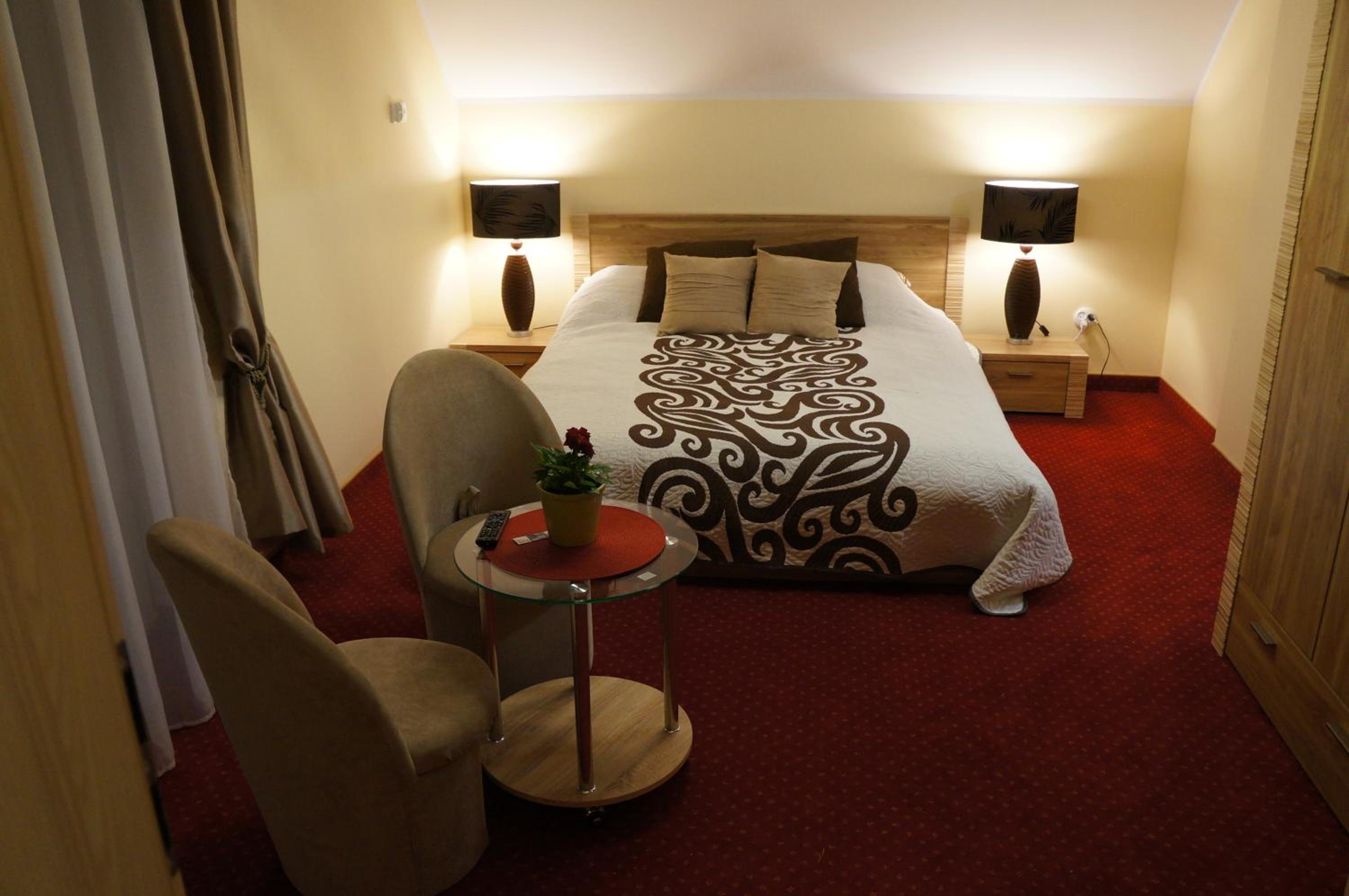 Deluxe Double Room with Balcony photo 3