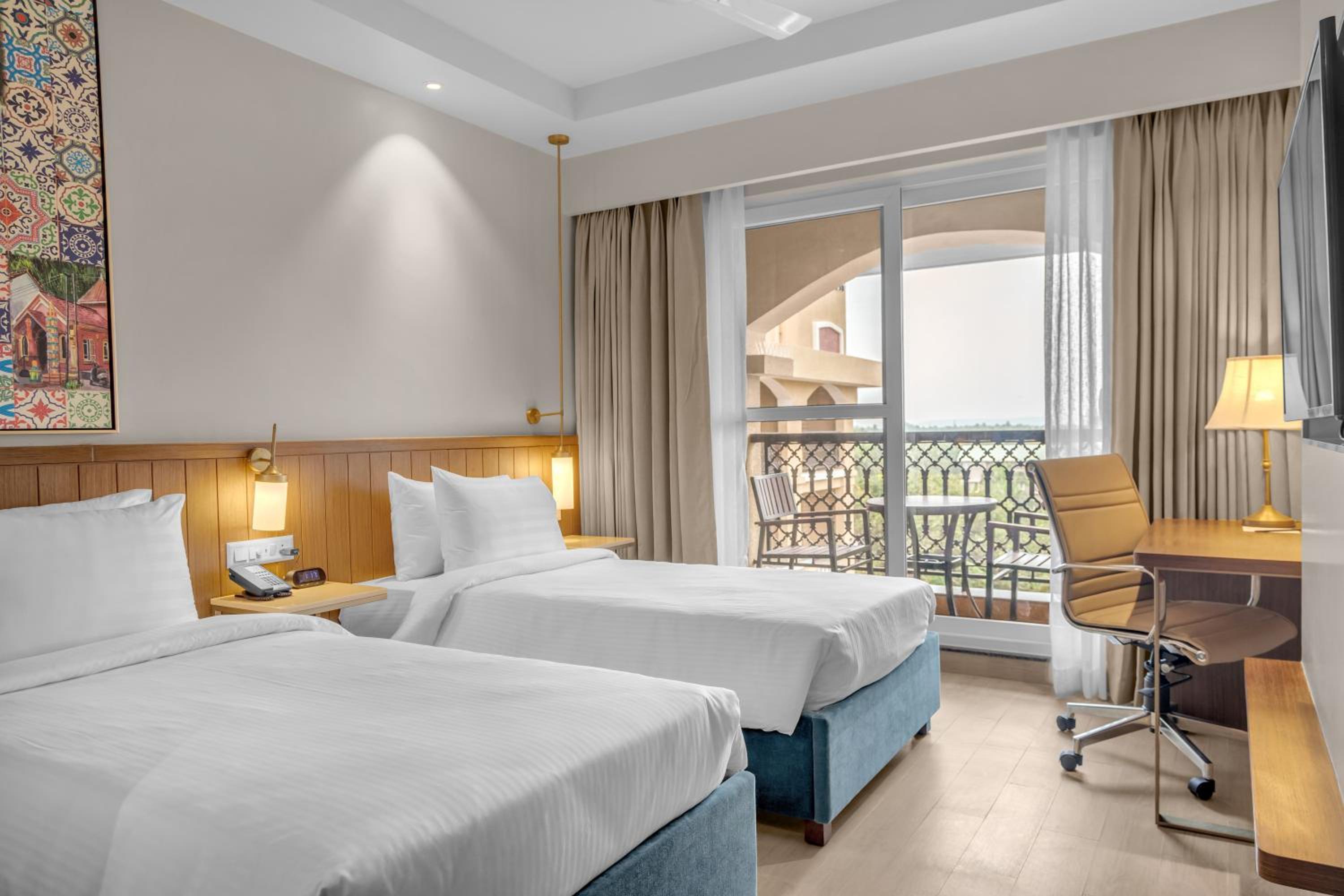 Deluxe Twin with Balcony - Kids’ swim classes + 15% off Food & Beverage