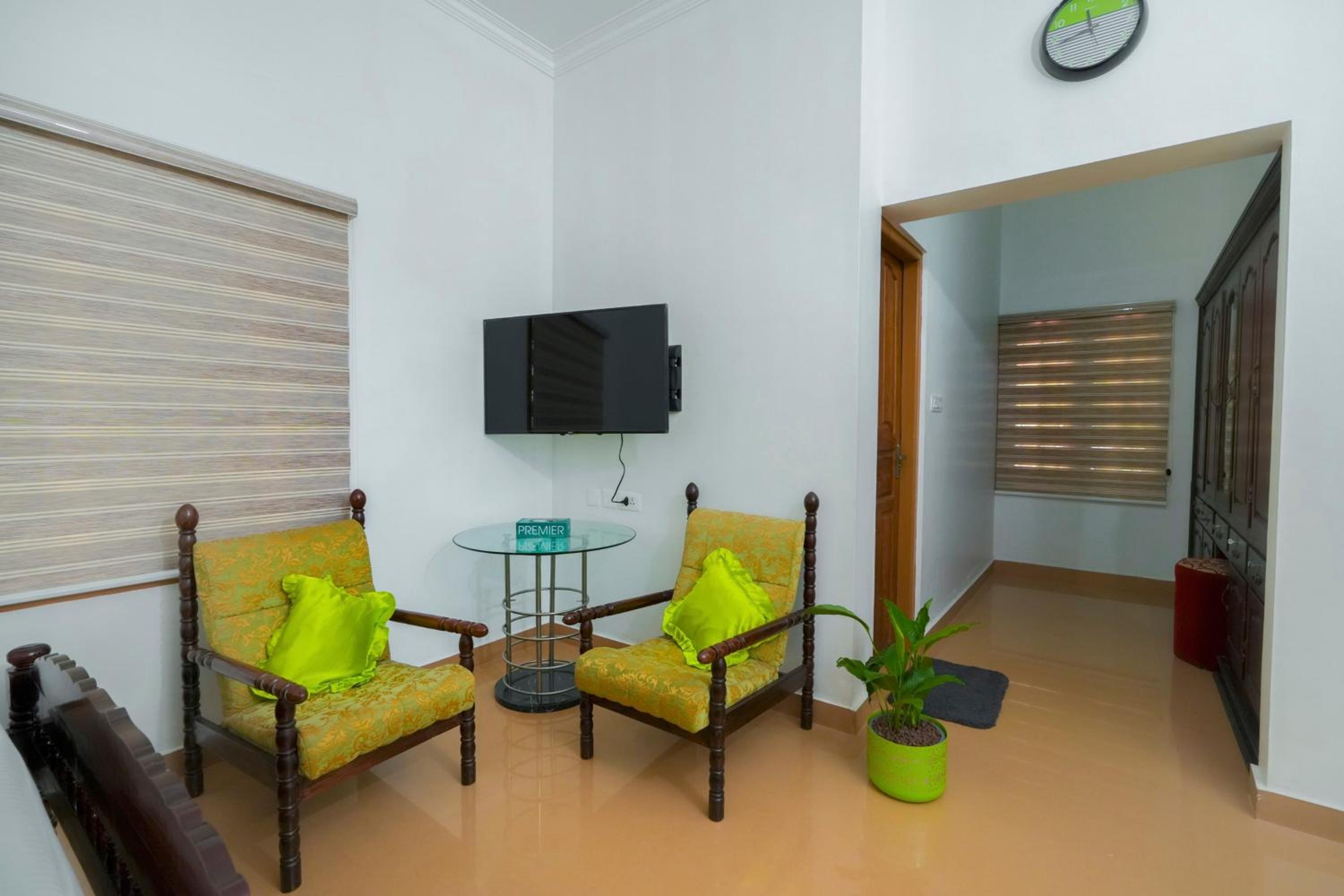 Family Room with Garden View photo 2