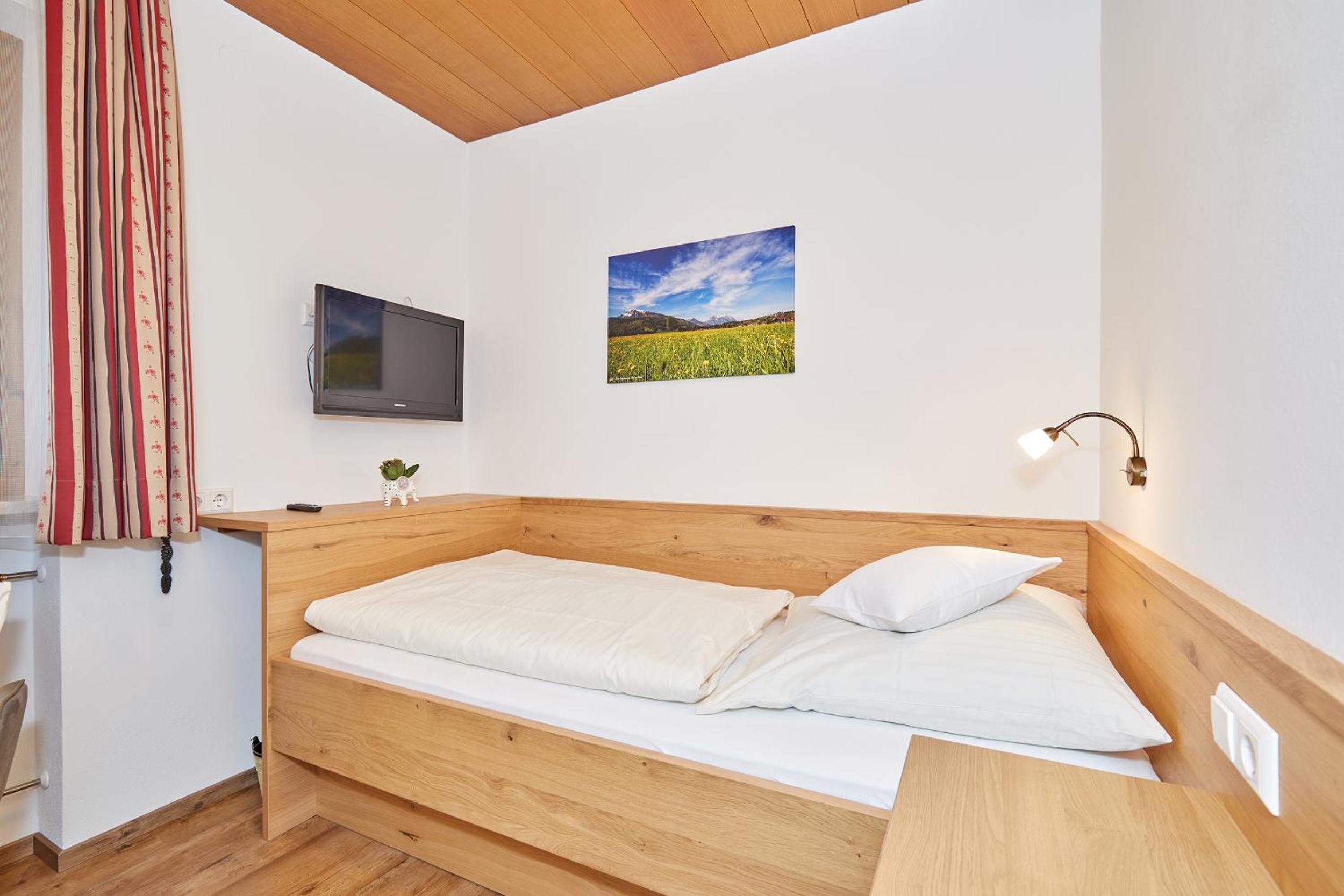 Standard Single Room photo 3