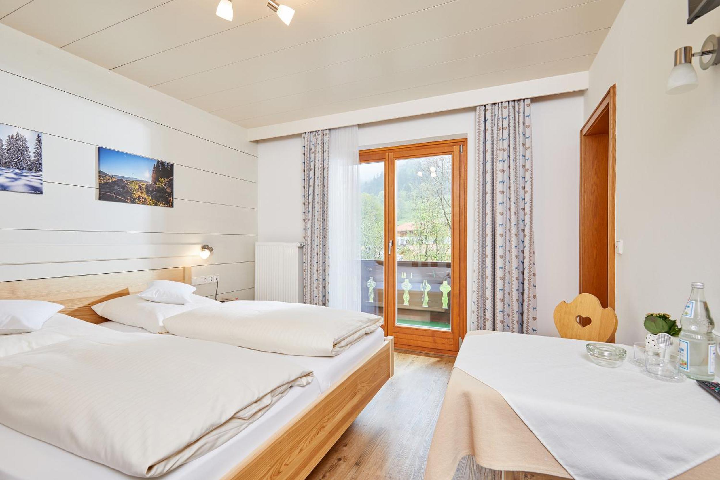 Standard Double Room photo 3
