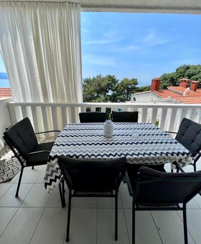 Apartment with Sea View photo 2