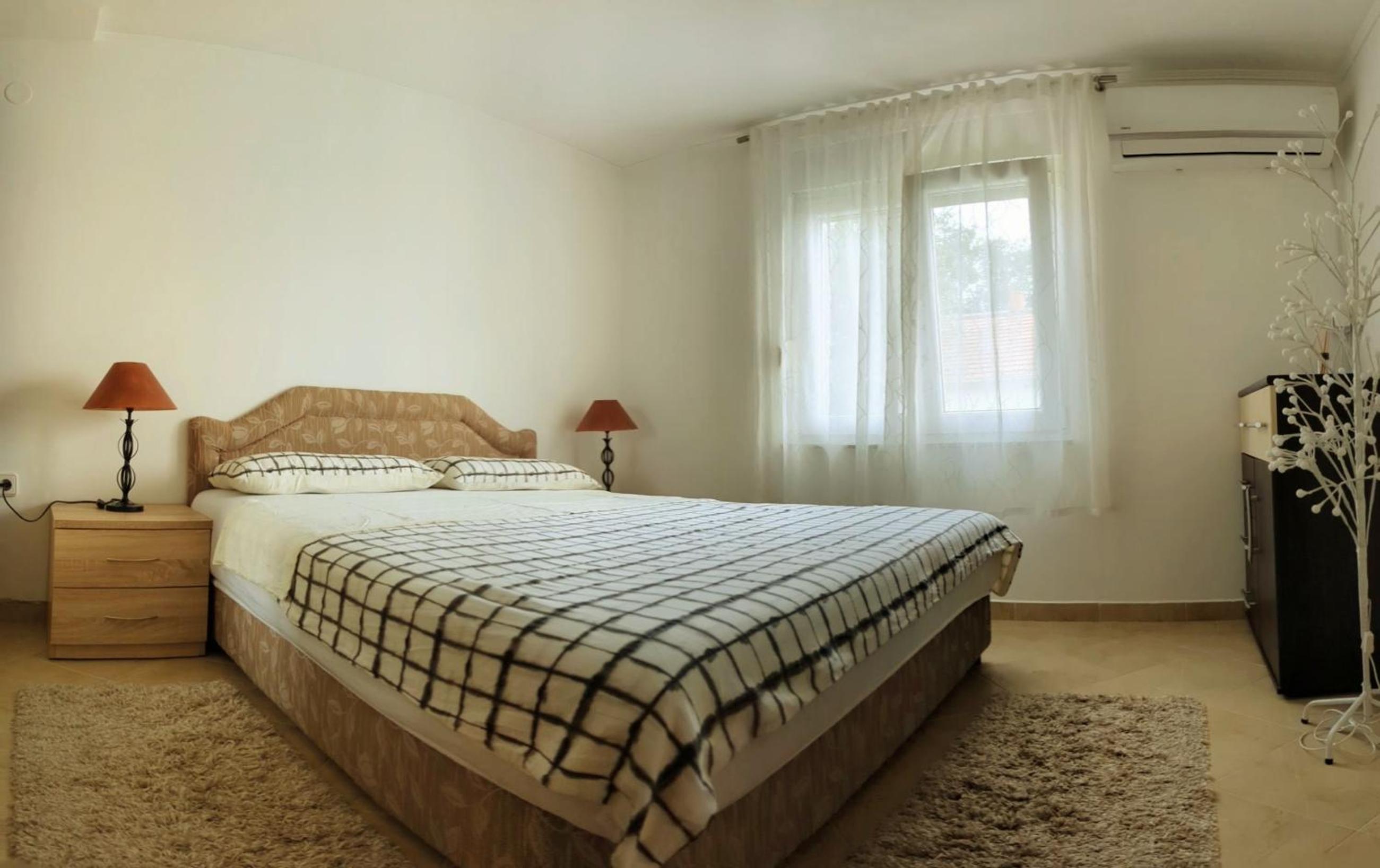 One-Bedroom Apartment - Sea View