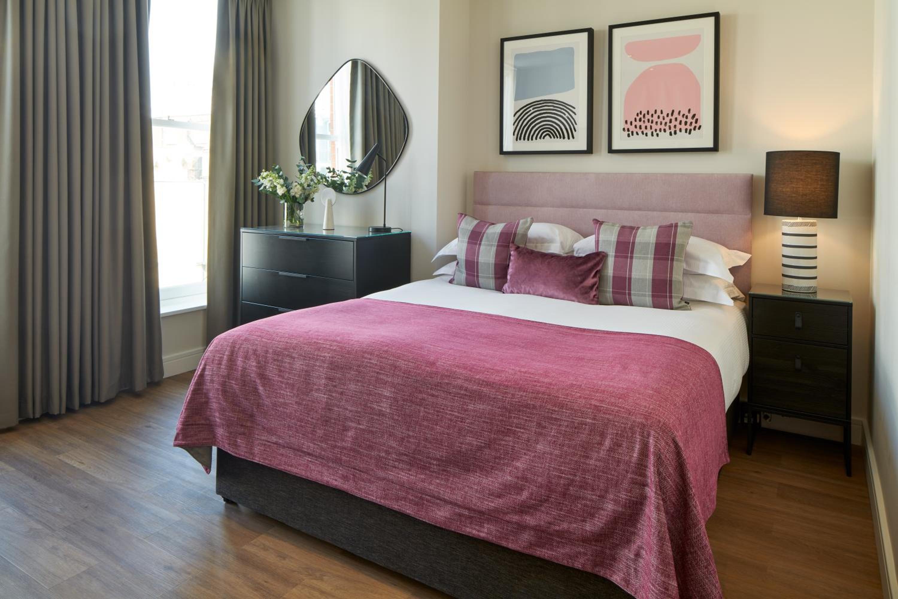 One Bedroom Open Plan Apartment with Sofa Bed
