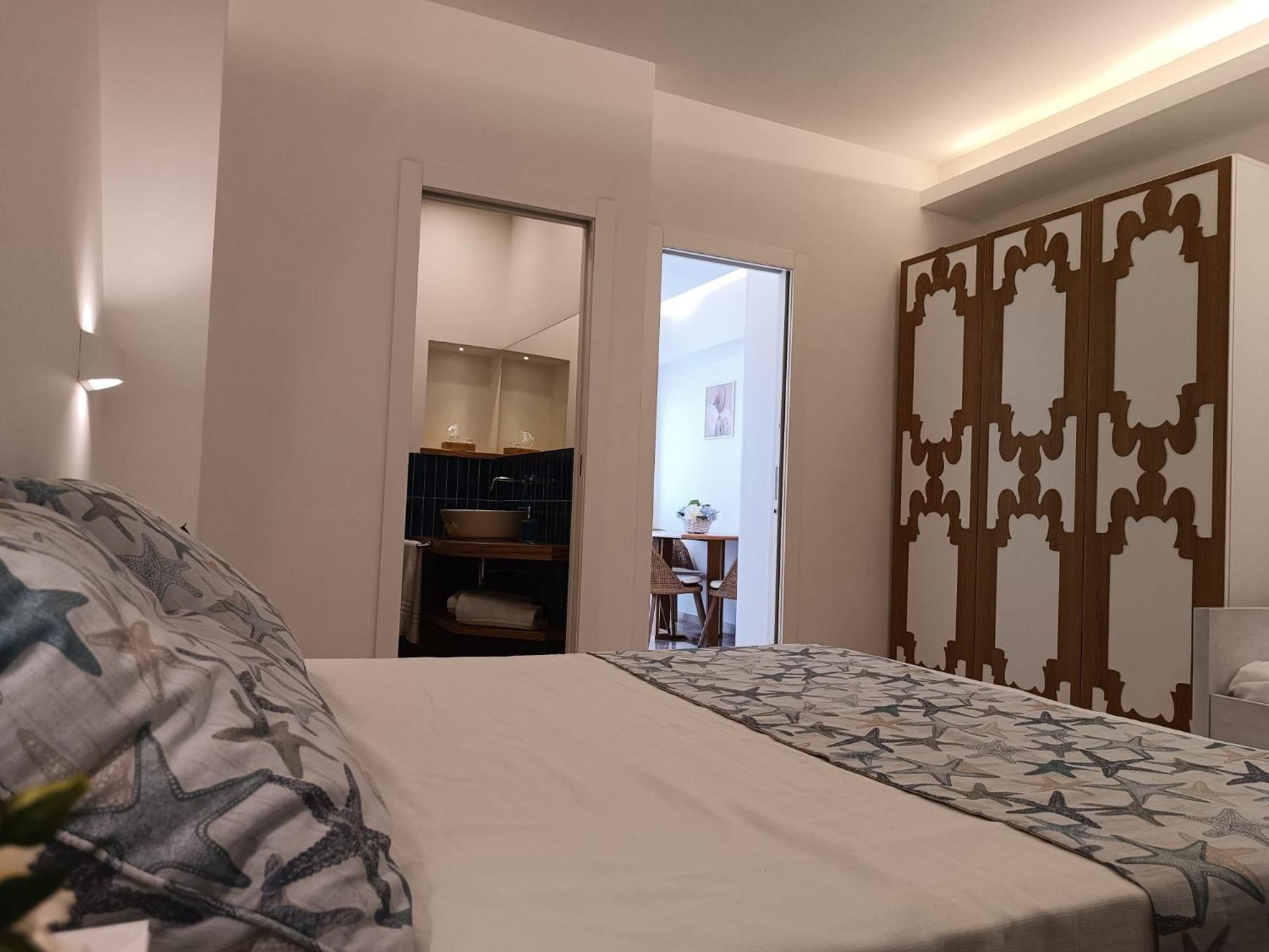 One-Bedroom Apartment - Photo 9