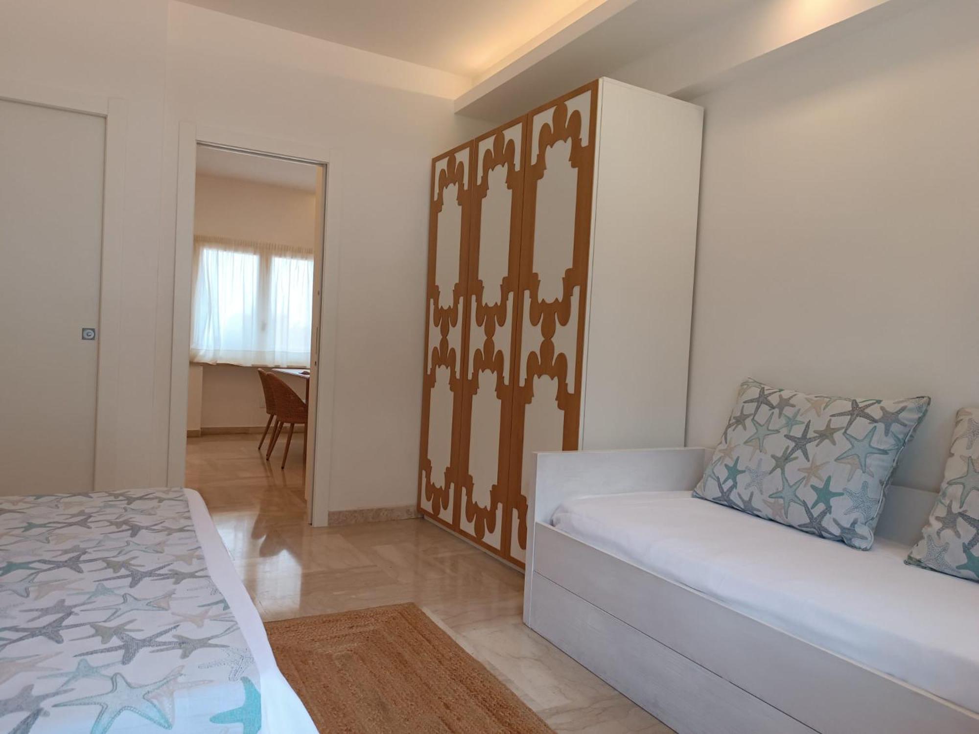 One-Bedroom Apartment - Photo 7