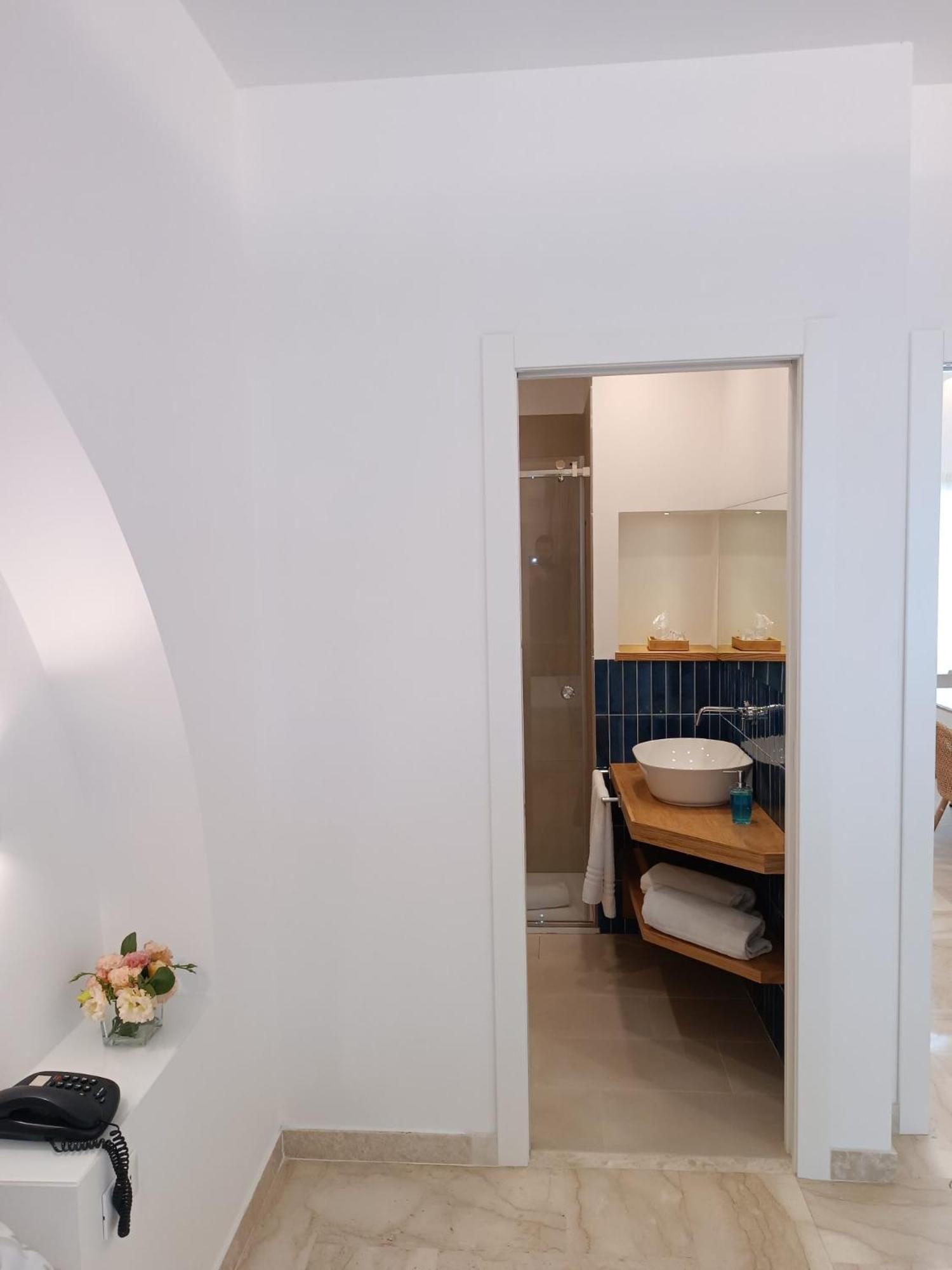 One-Bedroom Apartment - Photo 5