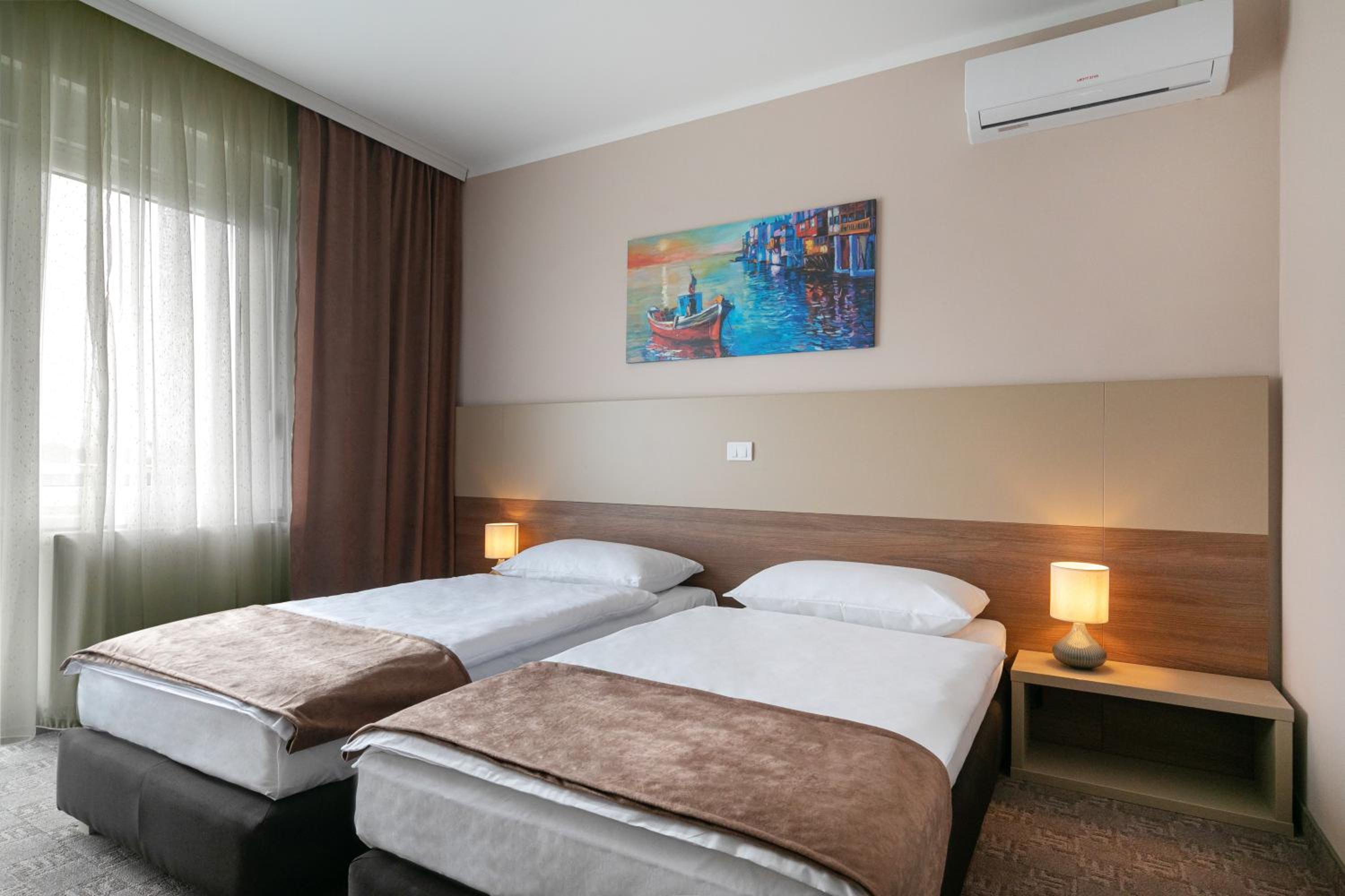 Double or Twin Room with Bathroom photo 3