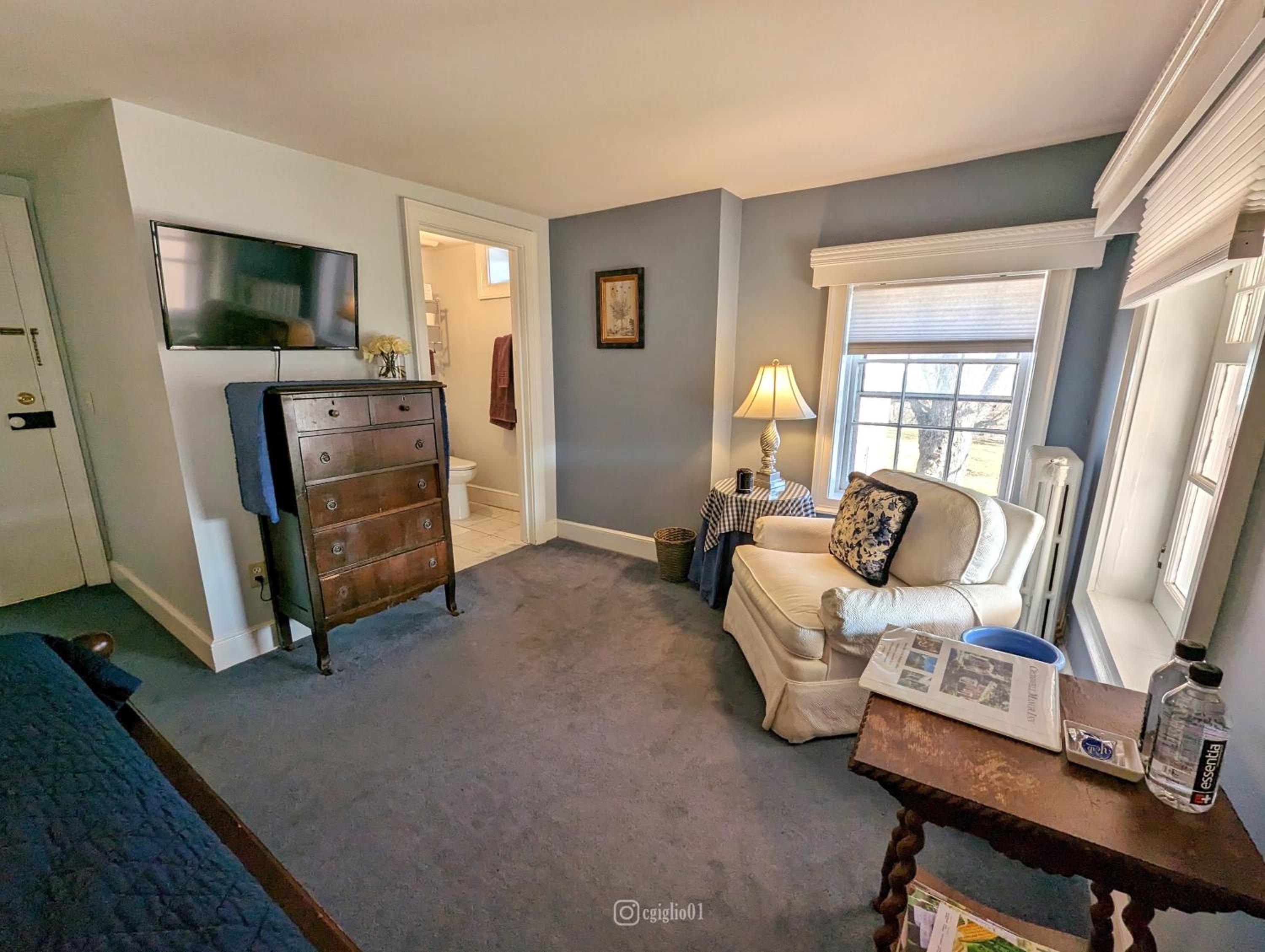 Deluxe Queen Room photo 2