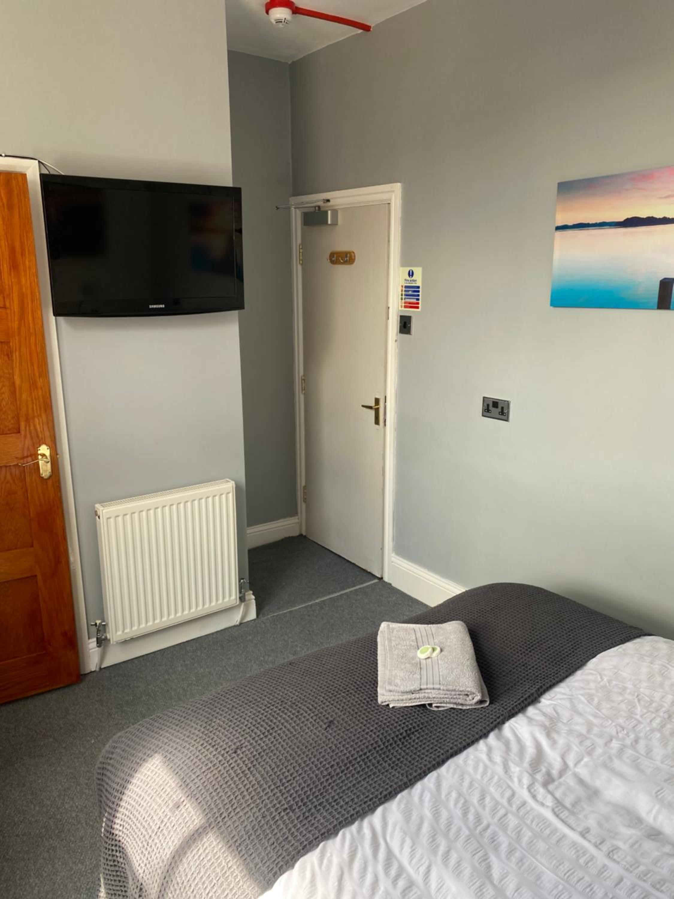Single Room photo 2
