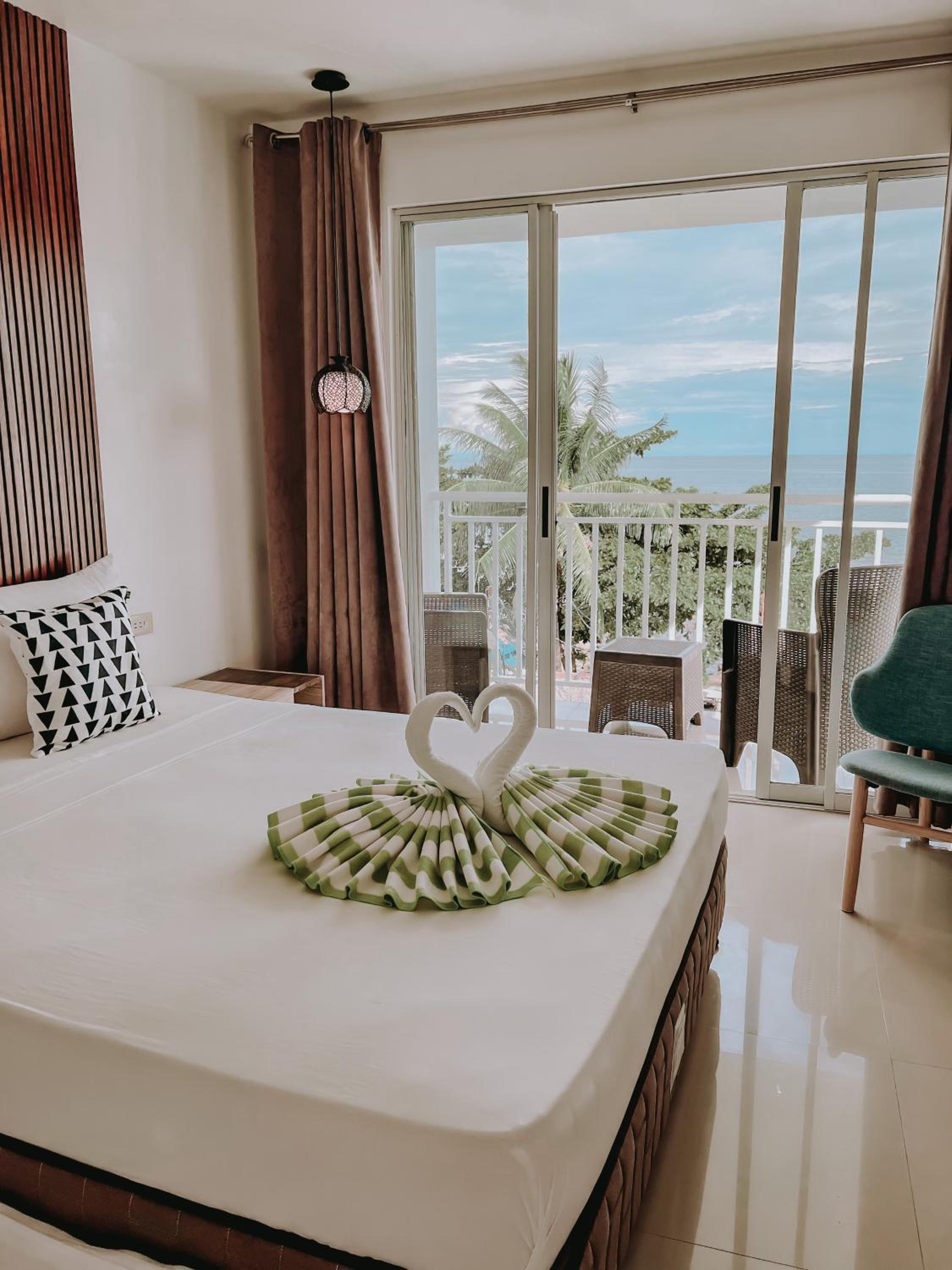 Family Room with Sea View - Photo 5