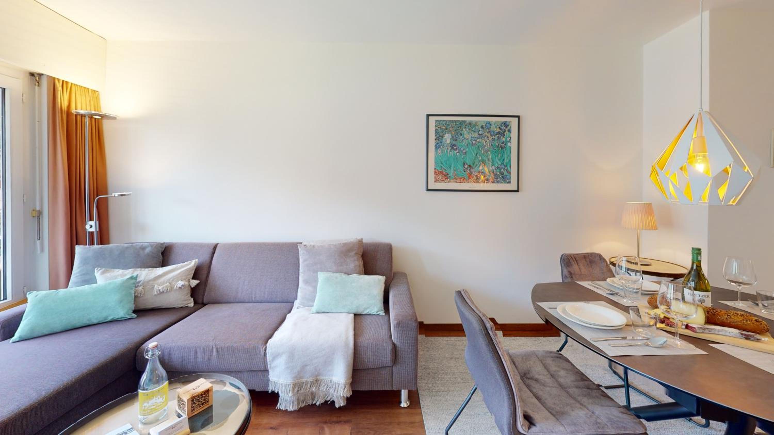 One-Bedroom Apartment photo 1